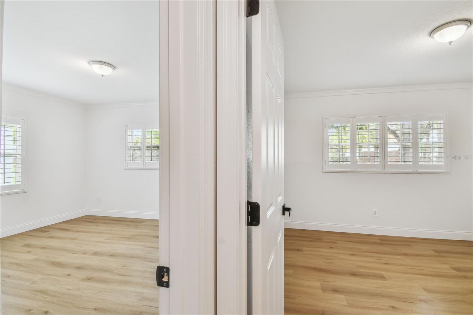 4802 W LONGFELLOW AVE