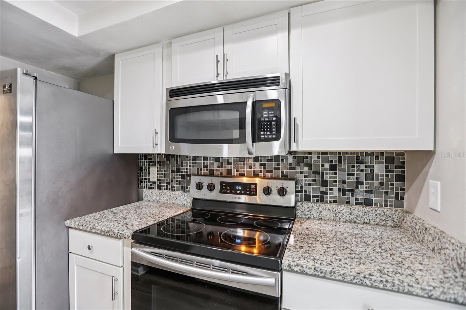 1310 MOUNTAINVIEW DR #105