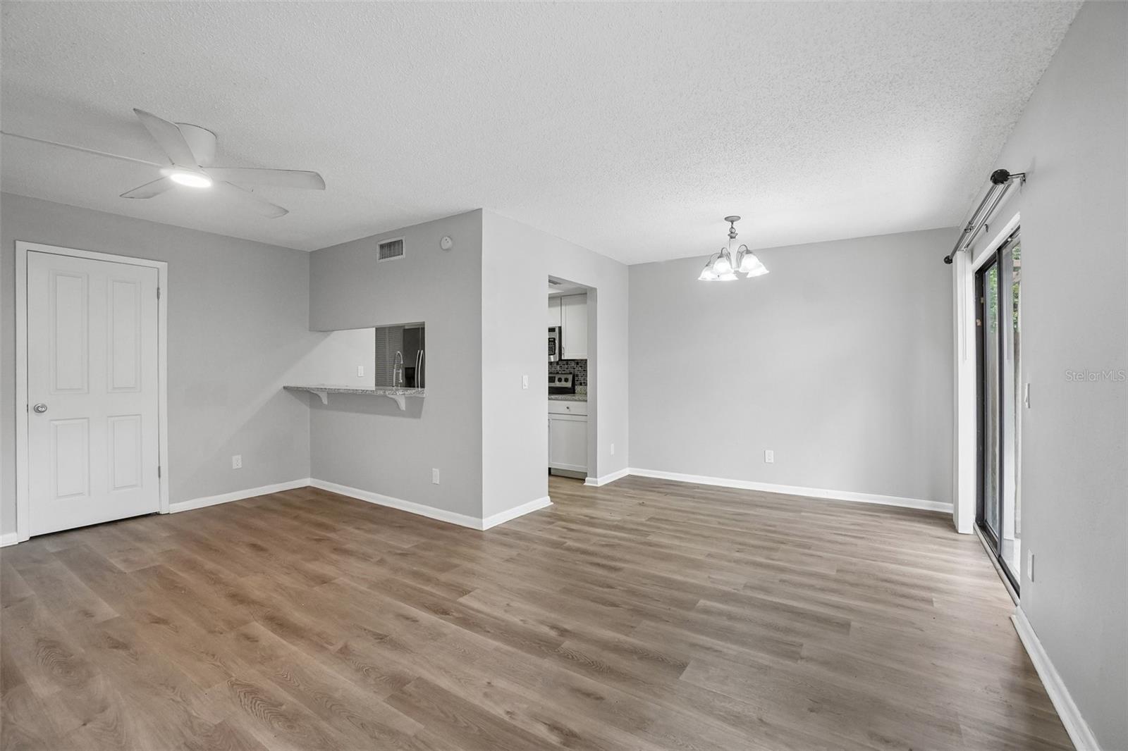 1310 MOUNTAINVIEW DR #105