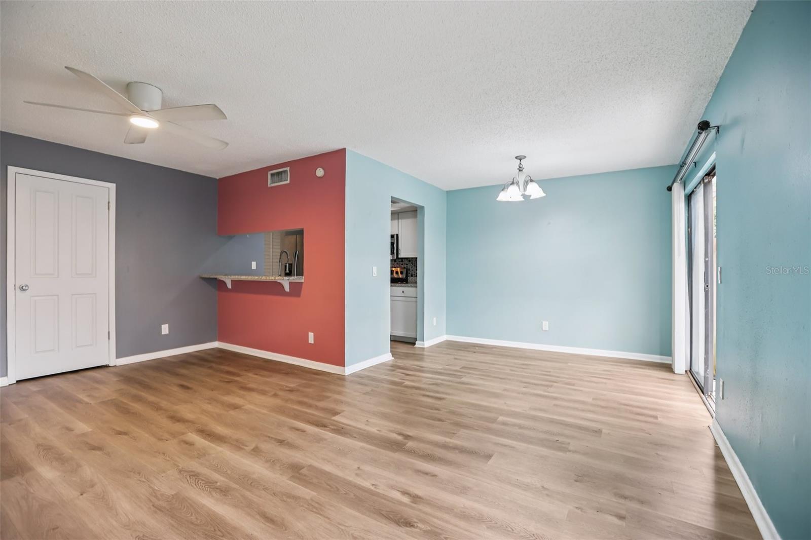 1310 MOUNTAINVIEW DR #105