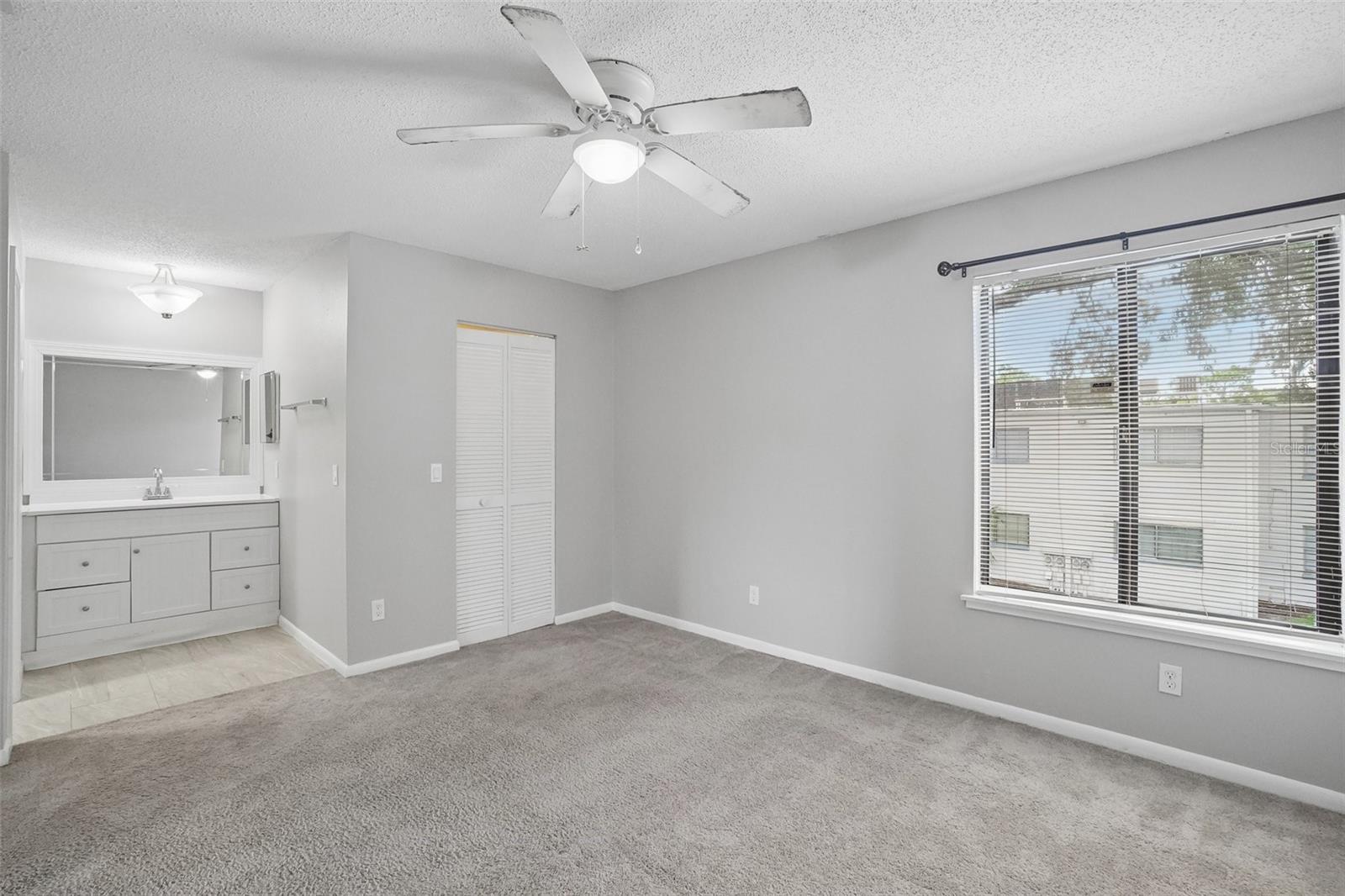 1310 MOUNTAINVIEW DR #105