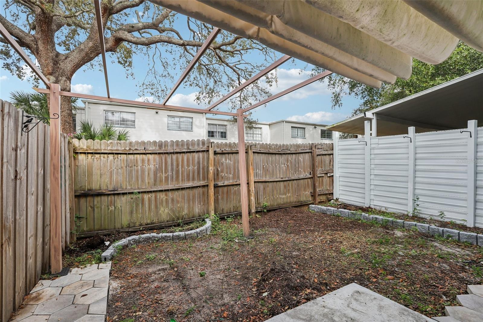 1310 MOUNTAINVIEW DR #105