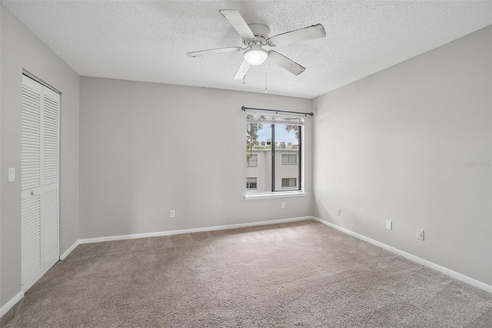 1310 MOUNTAINVIEW DR #105