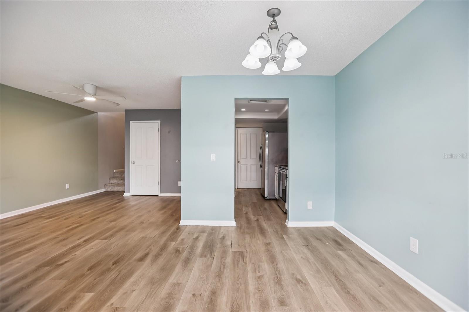 1310 MOUNTAINVIEW DR #105