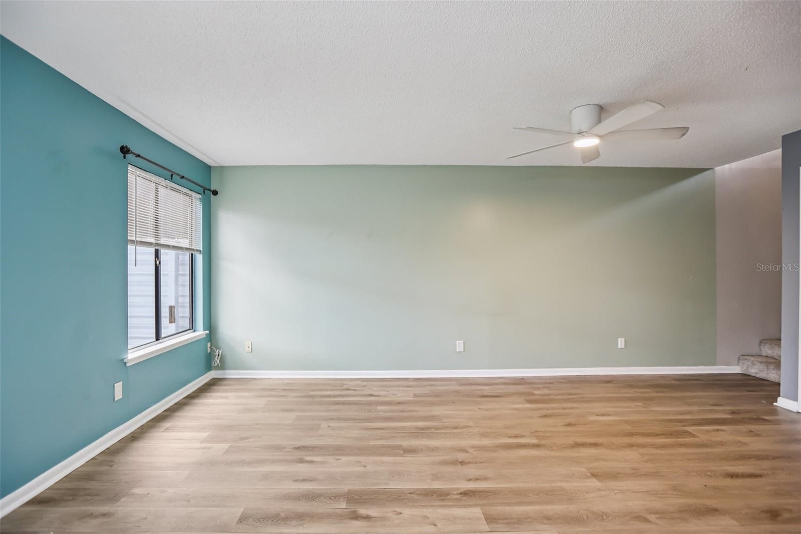 1310 MOUNTAINVIEW DR #105