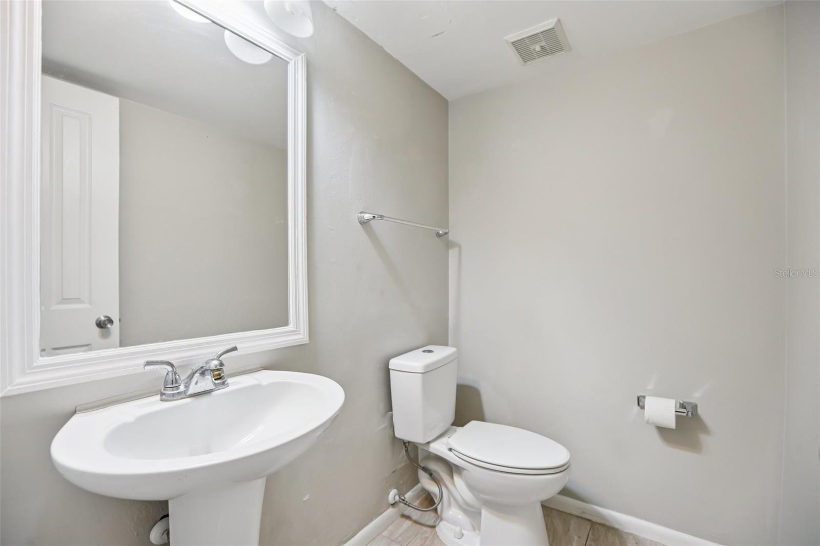 1310 MOUNTAINVIEW DR #105