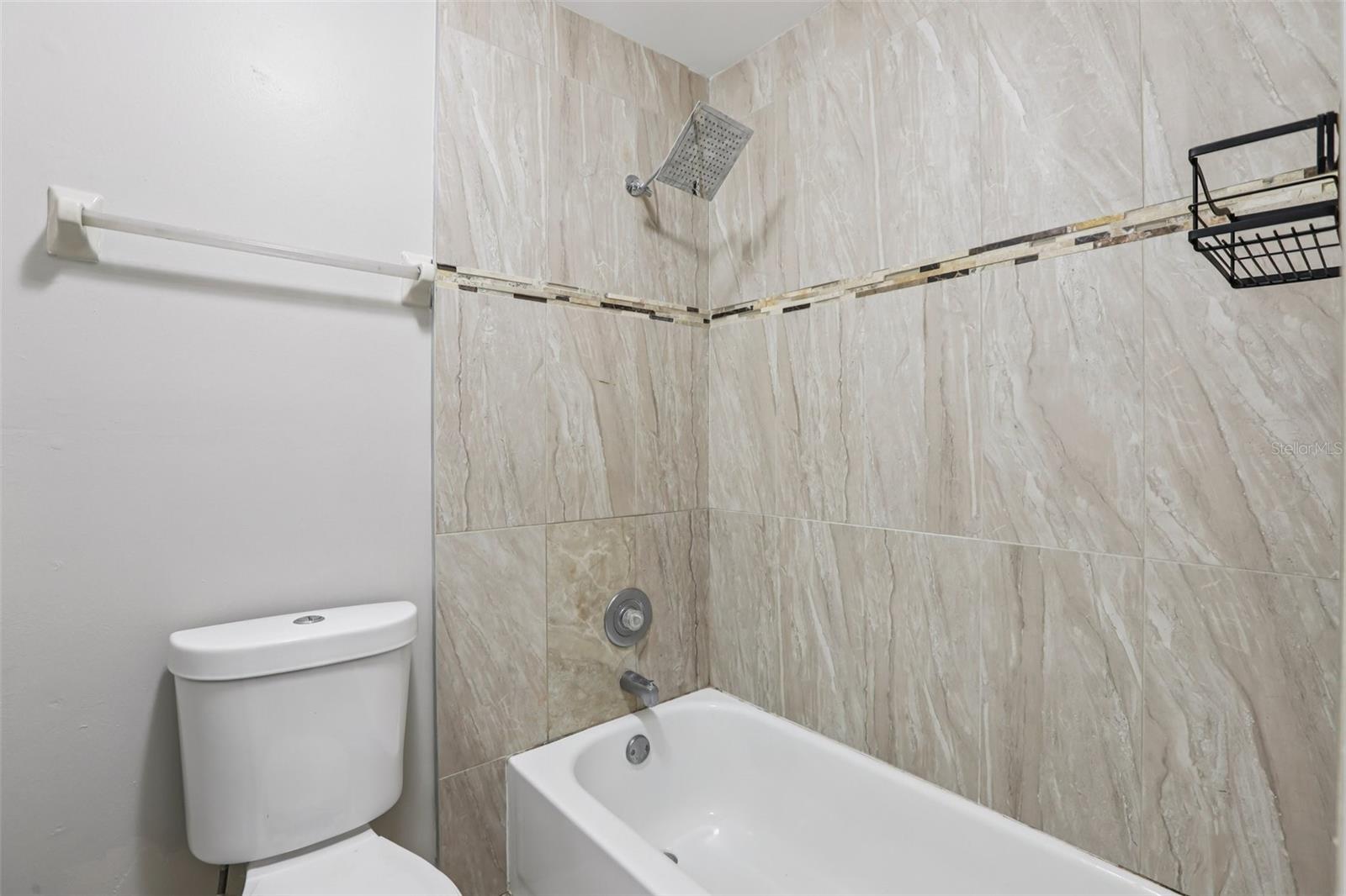 1310 MOUNTAINVIEW DR #105