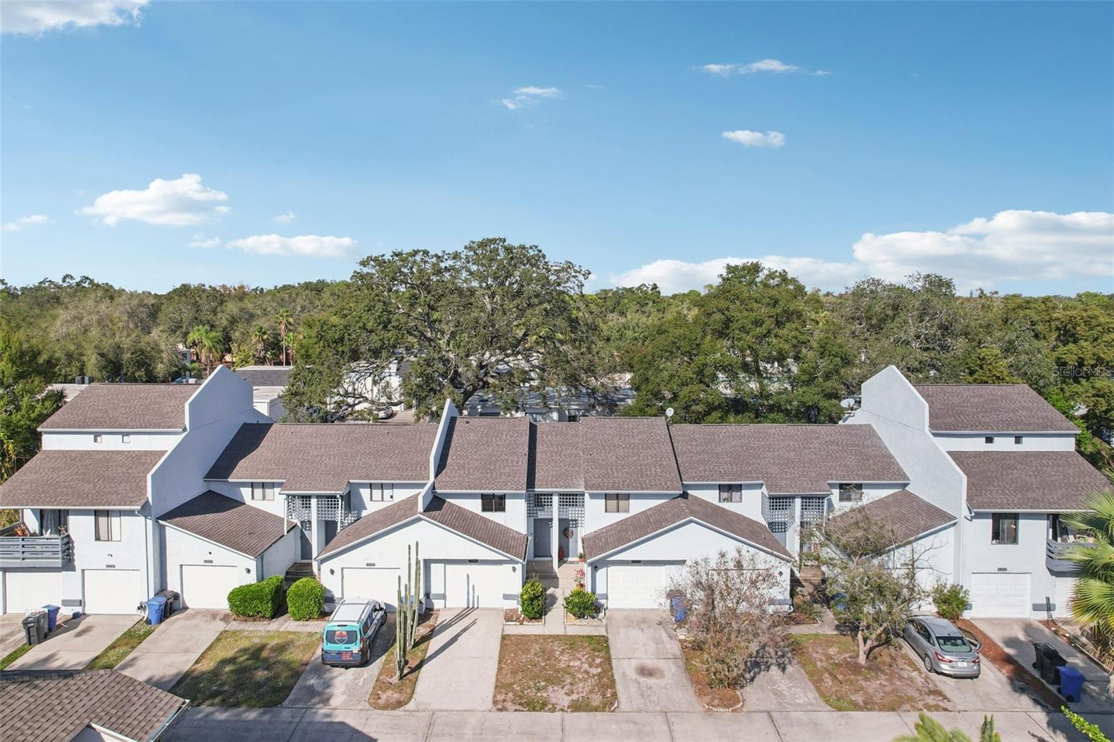 1310 MOUNTAINVIEW DR #105