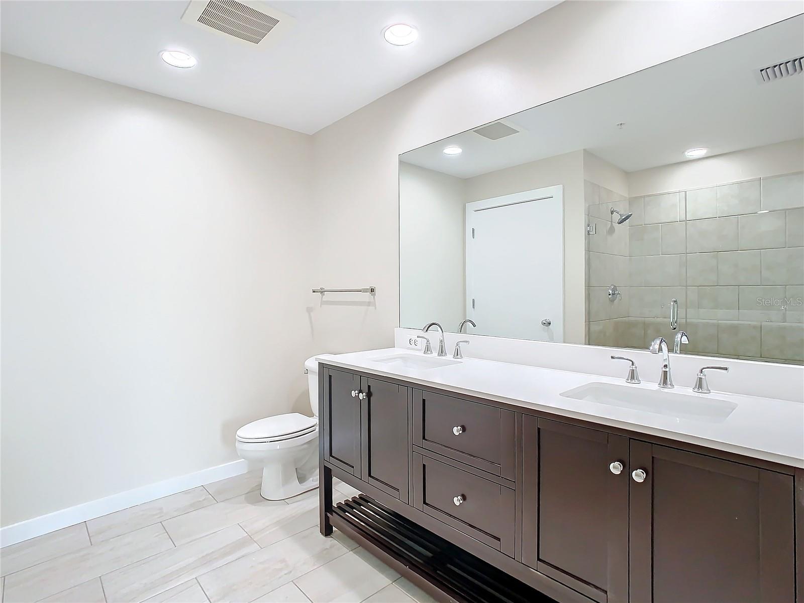 1208 E KENNEDY BLVD #1209