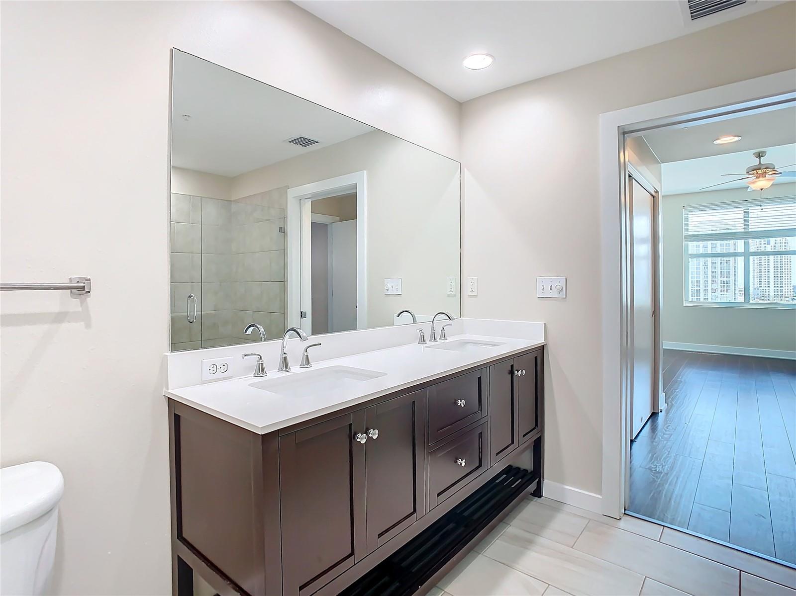 1208 E KENNEDY BLVD #1209