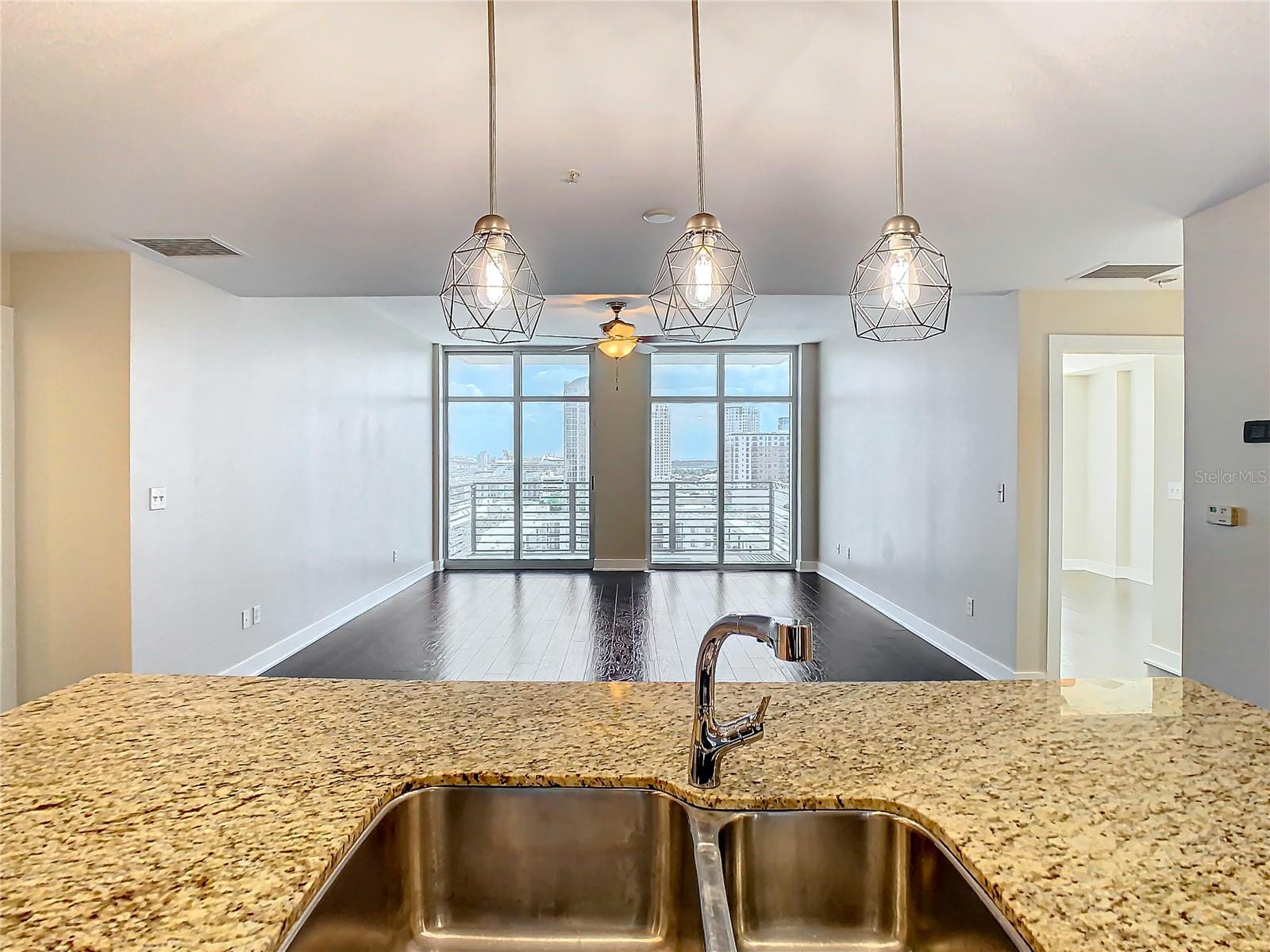 1208 E KENNEDY BLVD #1209