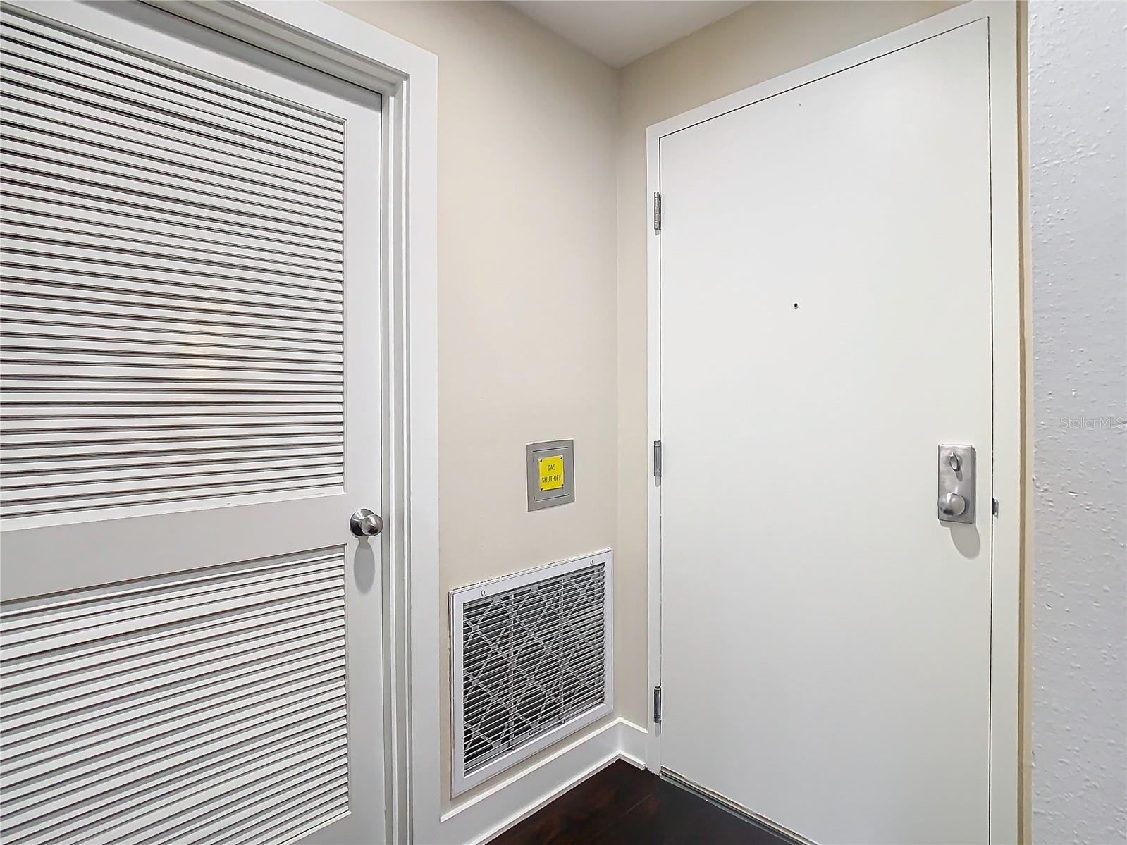 1208 E KENNEDY BLVD #1209