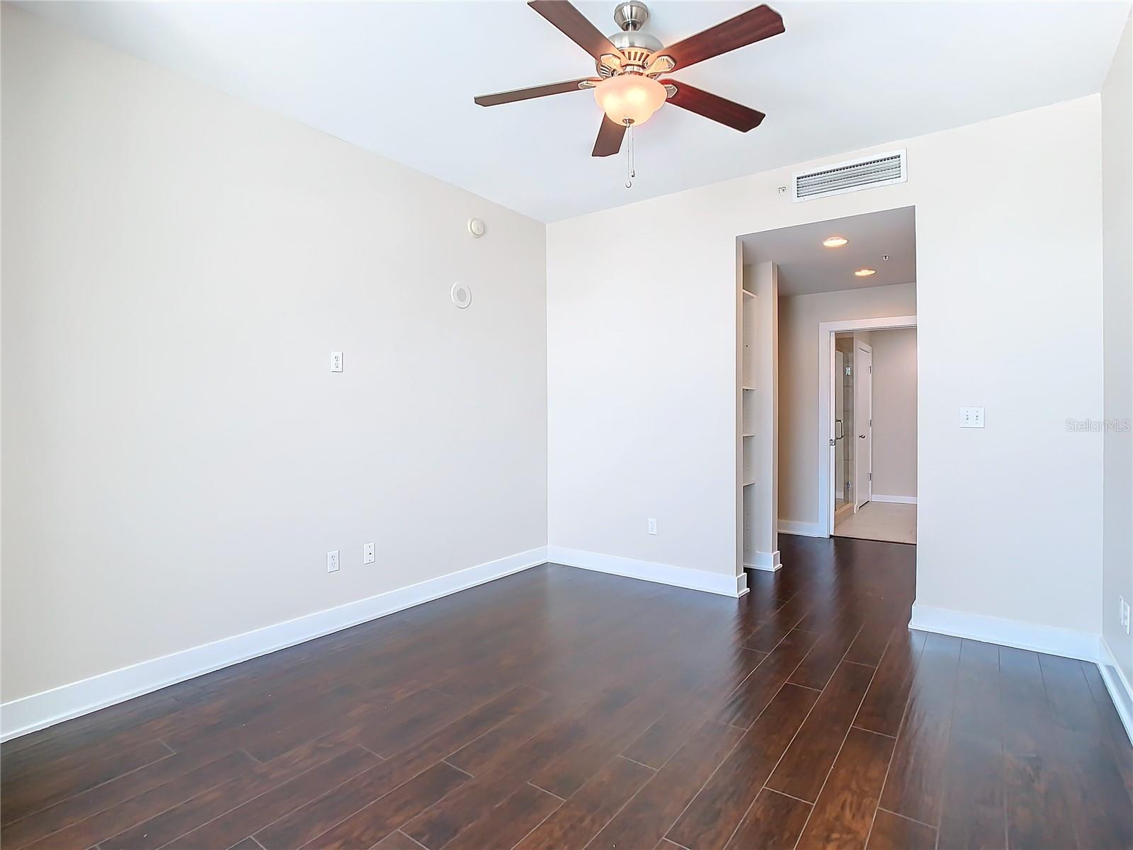 1208 E KENNEDY BLVD #1209