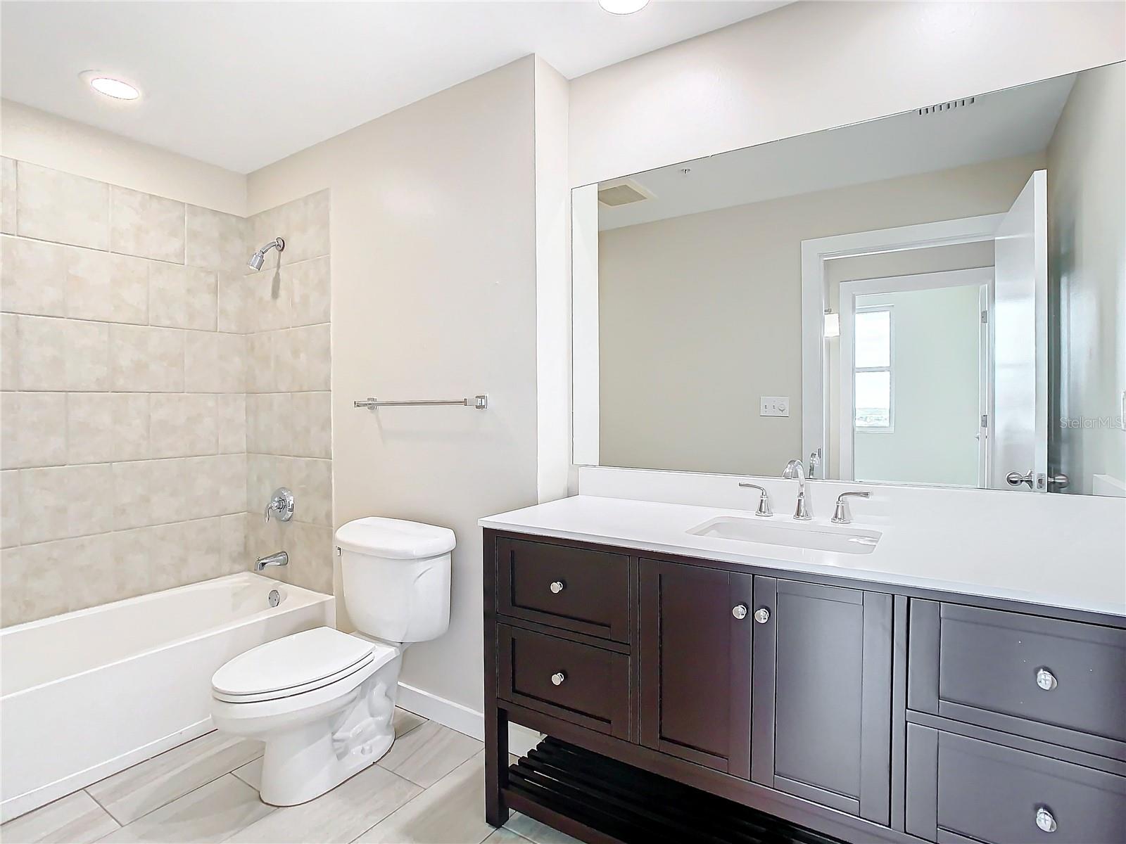 1208 E KENNEDY BLVD #1209