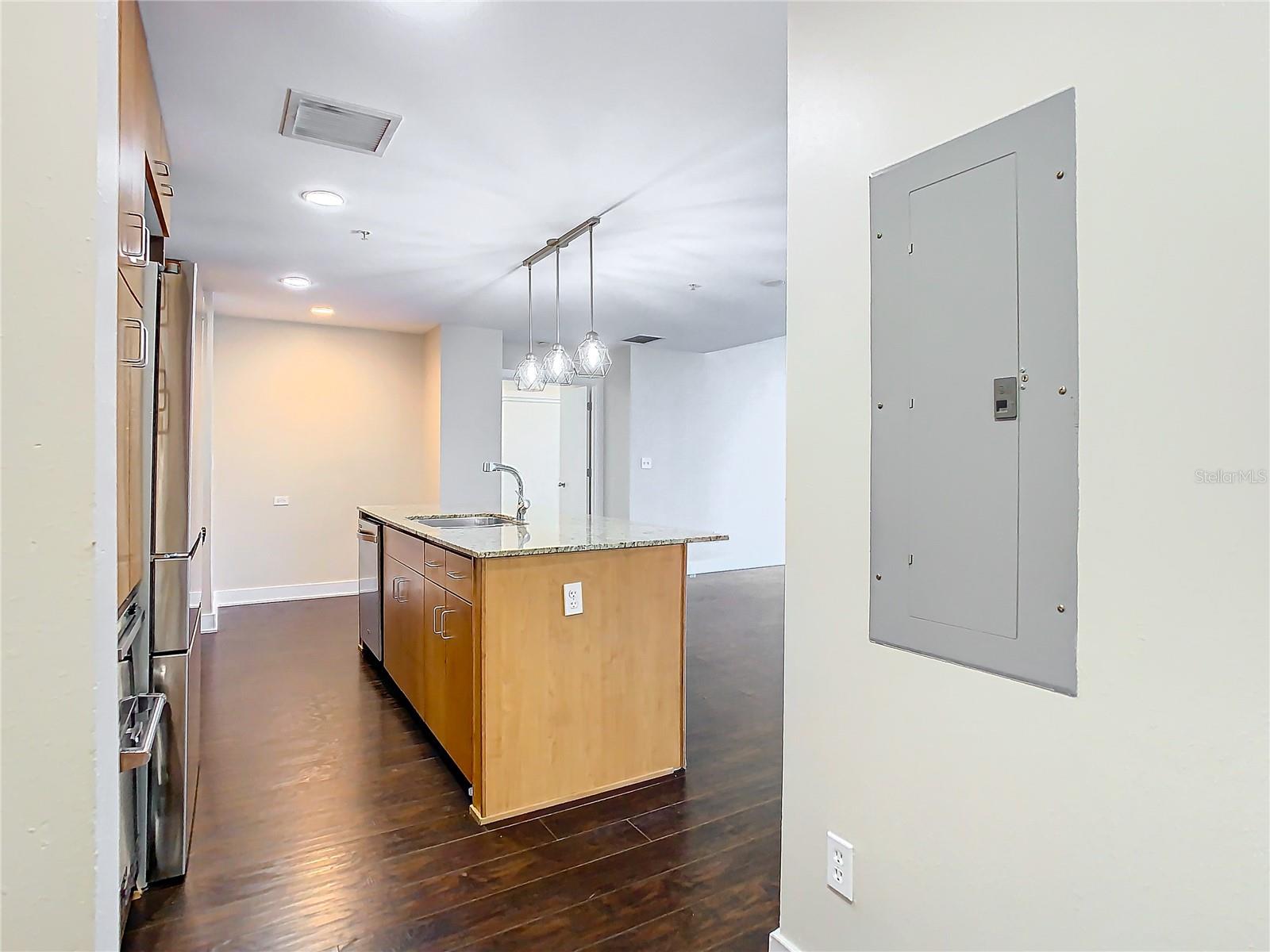 1208 E KENNEDY BLVD #1209