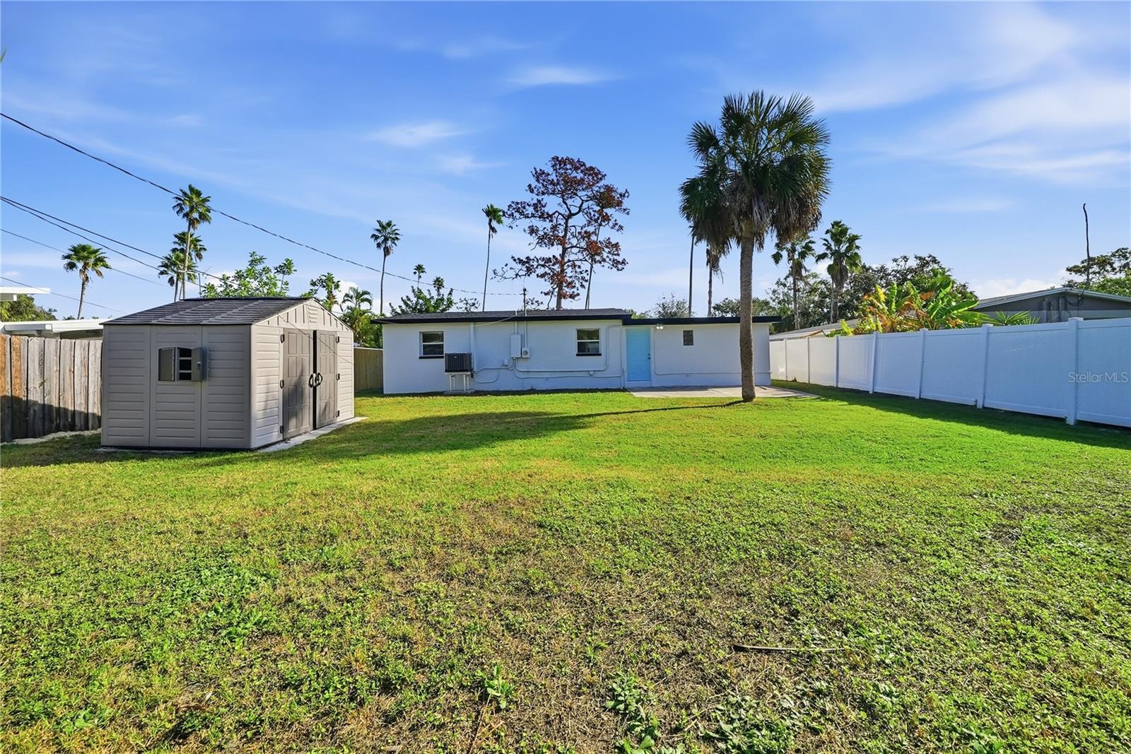 4234 DES MOINES ST NE