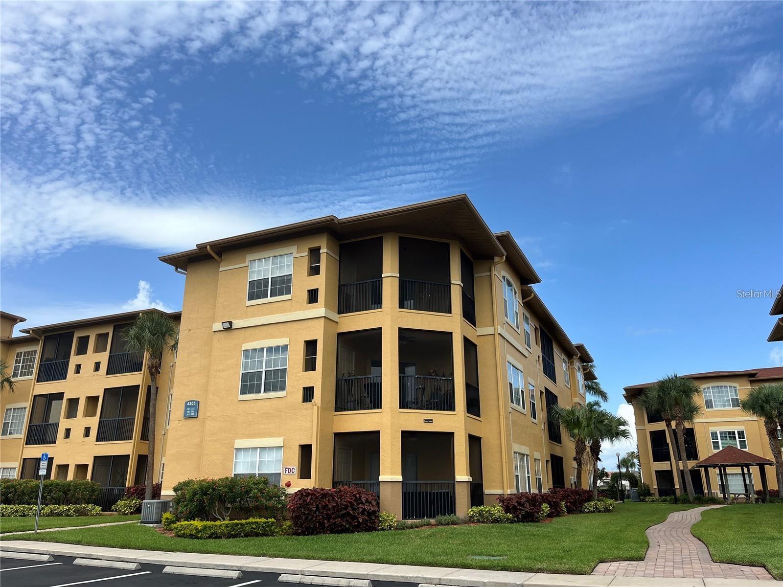 4305 BAYSIDE VILLAGE DR #301