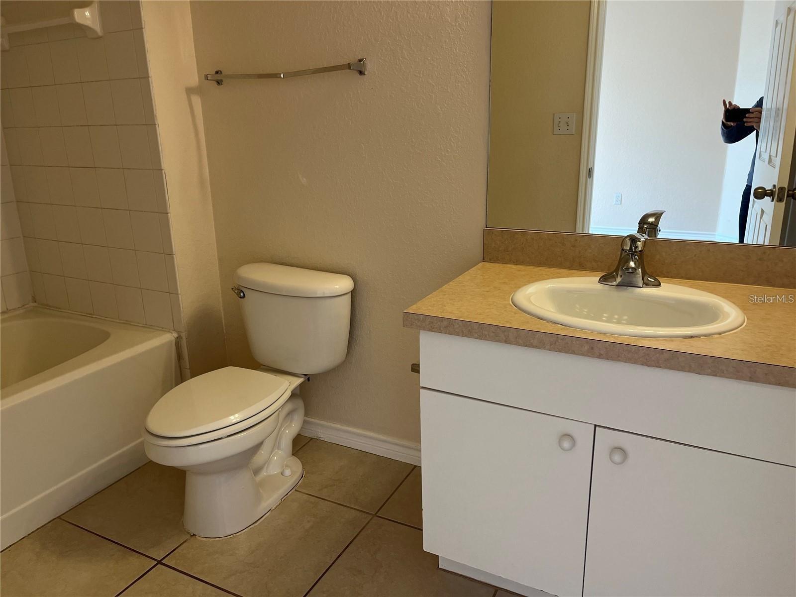 4305 BAYSIDE VILLAGE DR #301