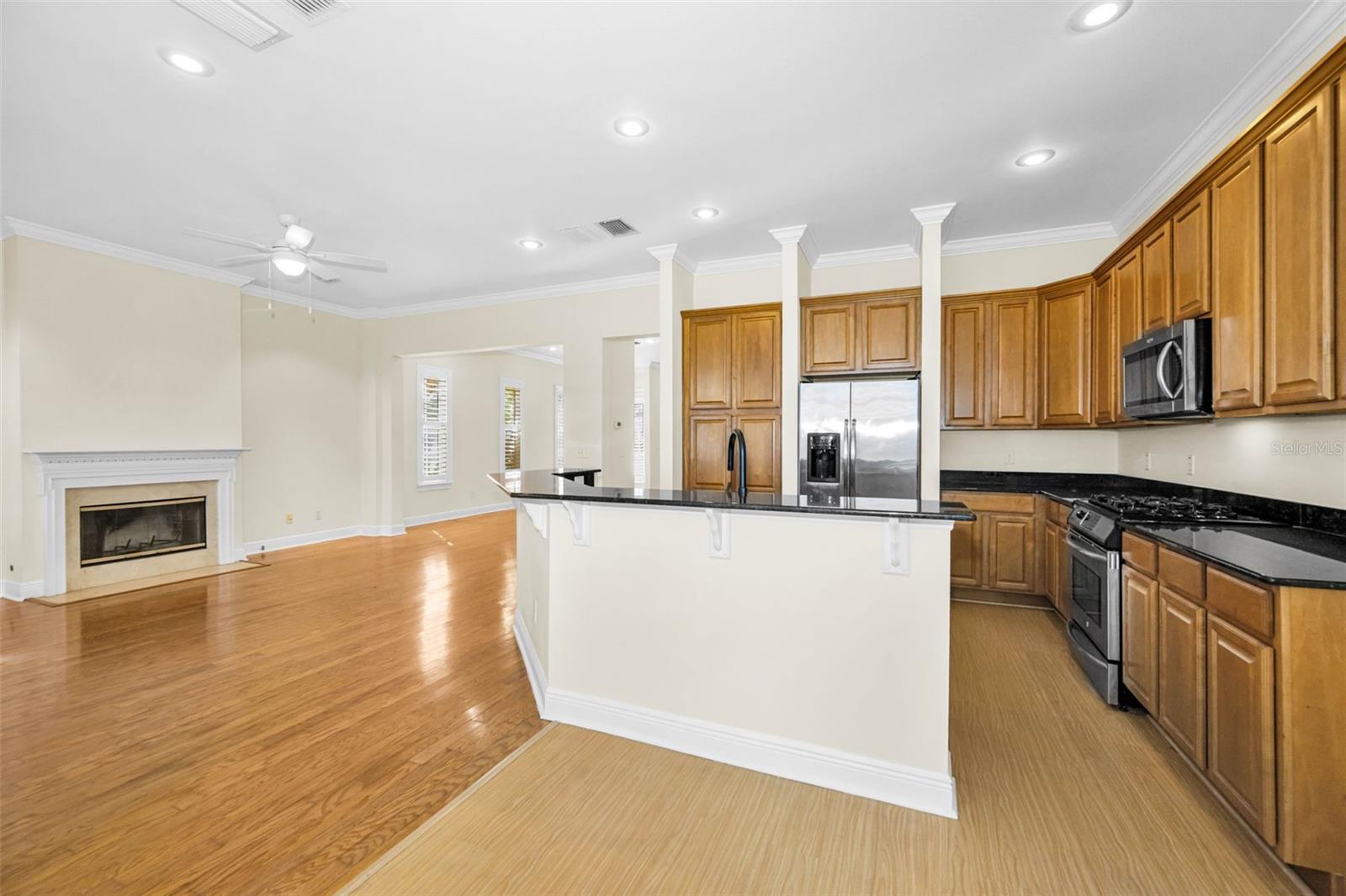 924 HEMINGWAY CIRCLE