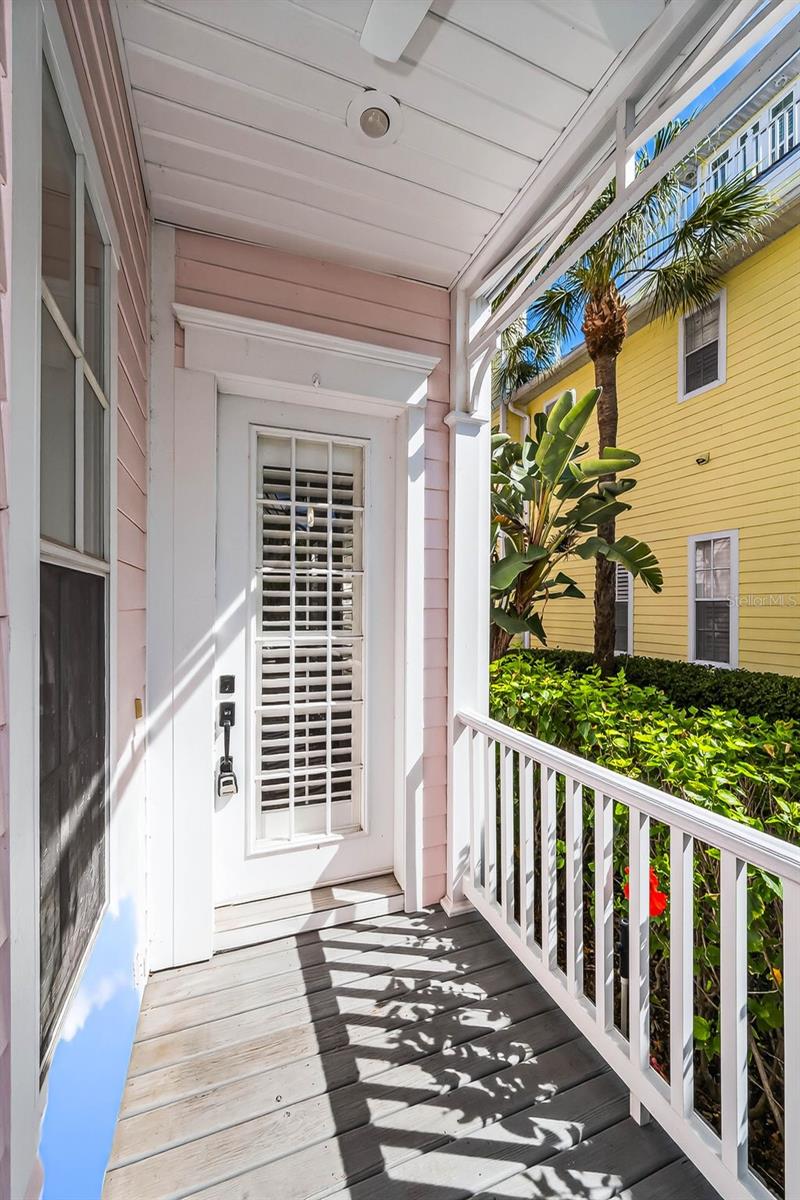 924 HEMINGWAY CIRCLE