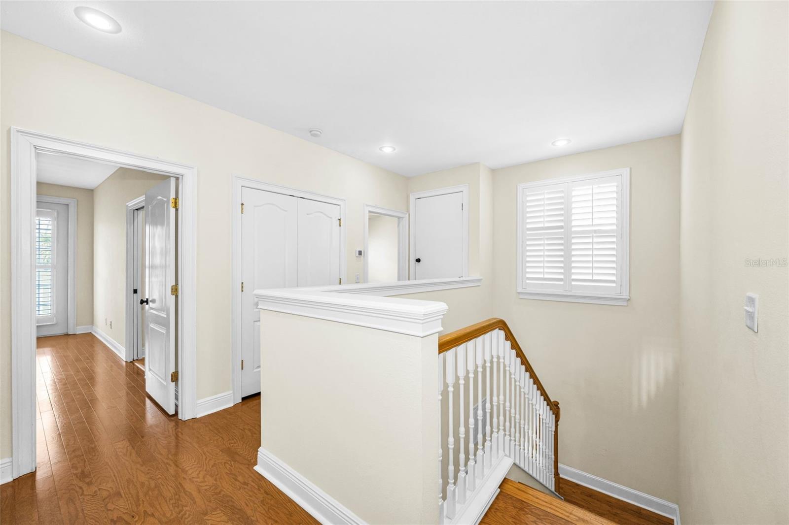 924 HEMINGWAY CIRCLE