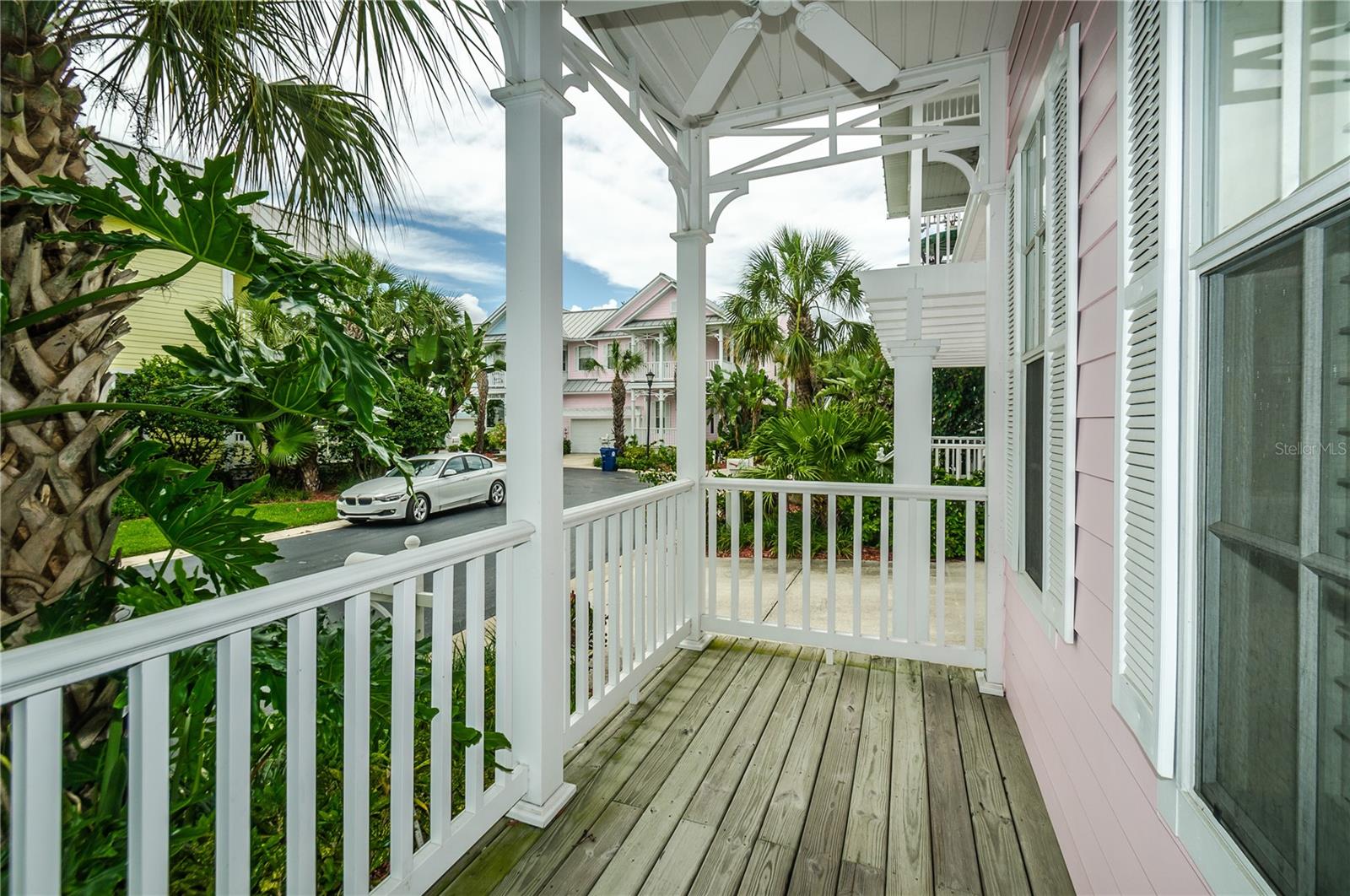 924 HEMINGWAY CIRCLE