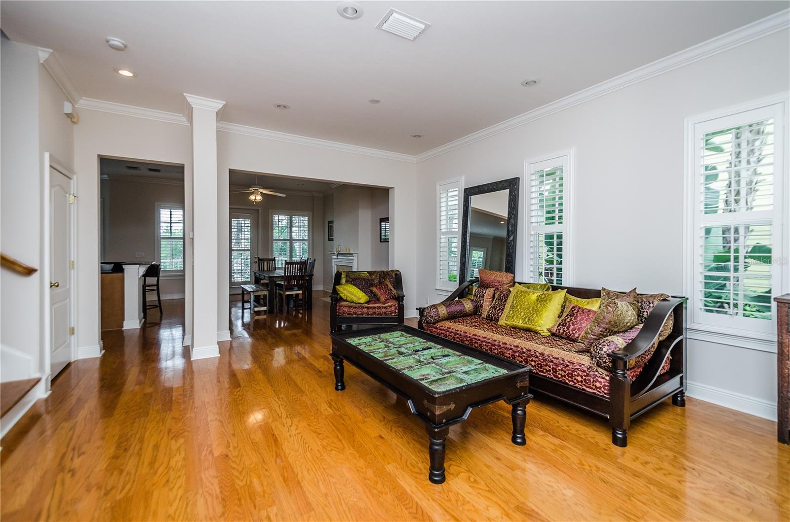 924 HEMINGWAY CIRCLE