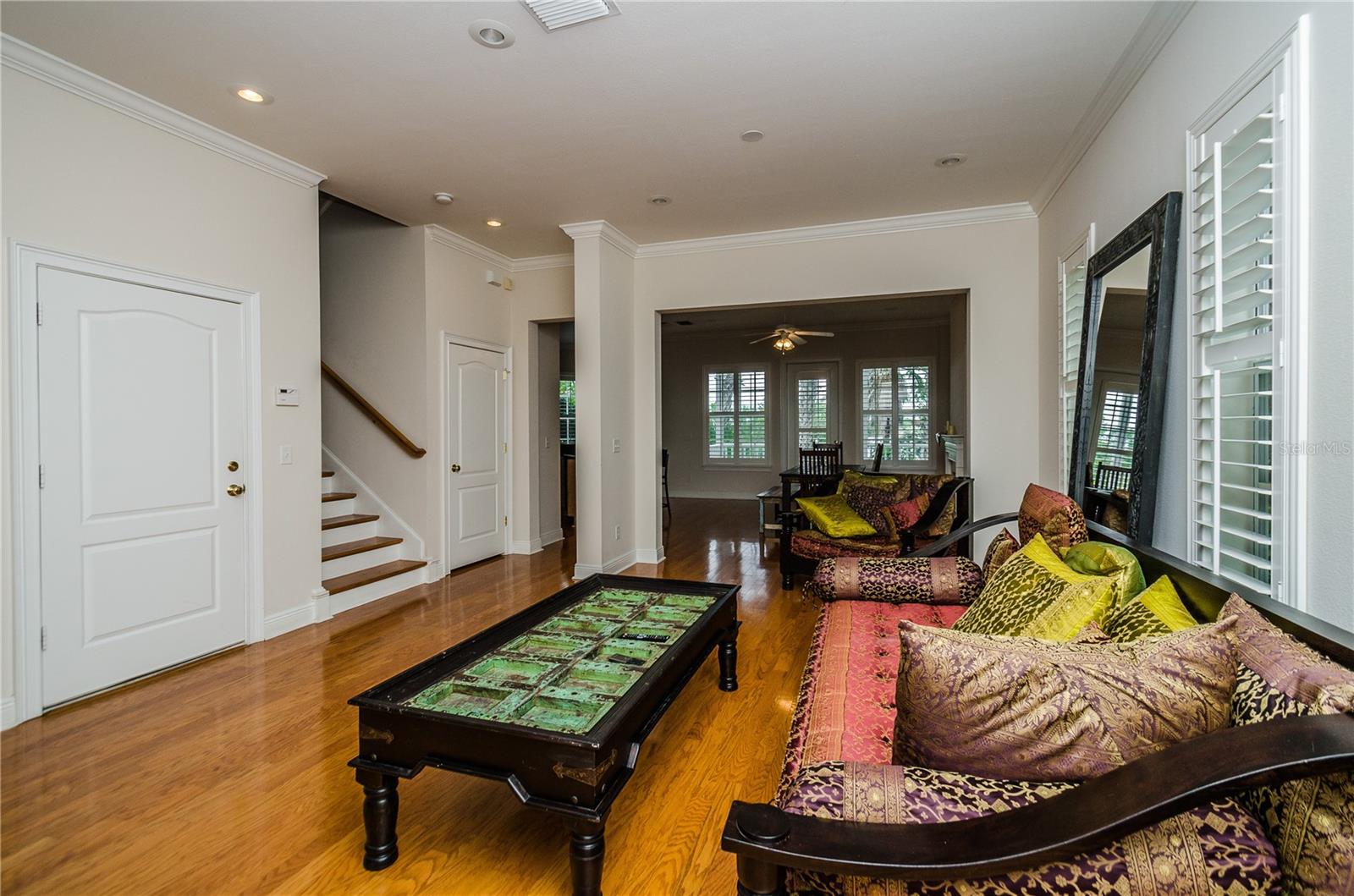 924 HEMINGWAY CIRCLE