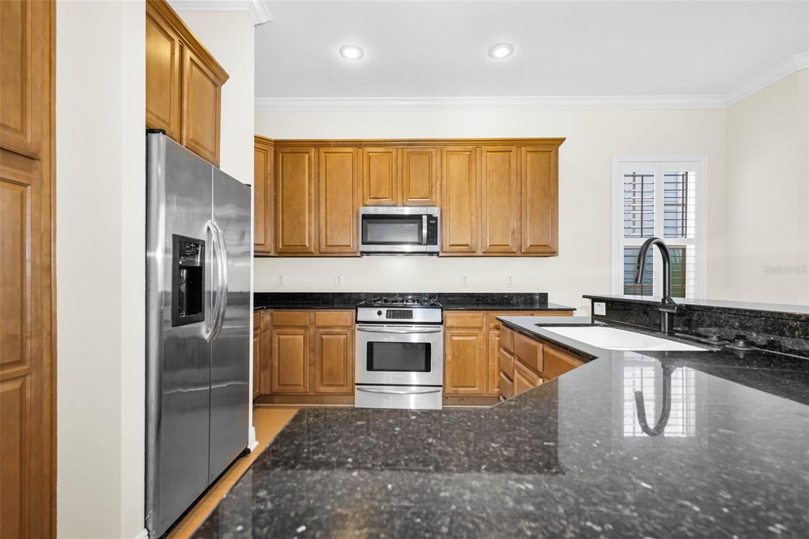 924 HEMINGWAY CIRCLE