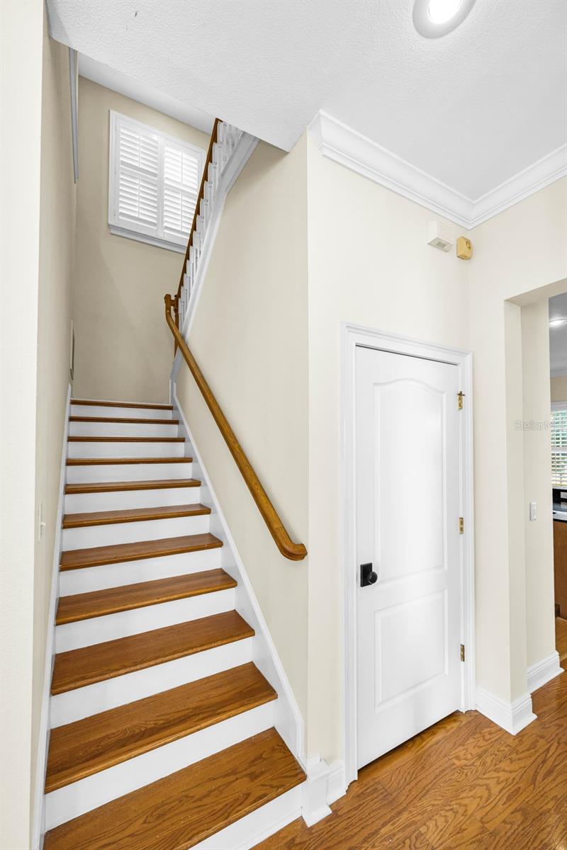 924 HEMINGWAY CIRCLE