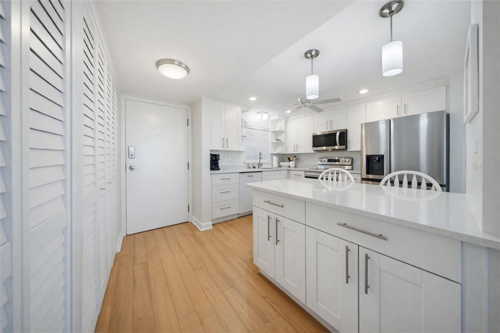 11000 GULF BLVD #702