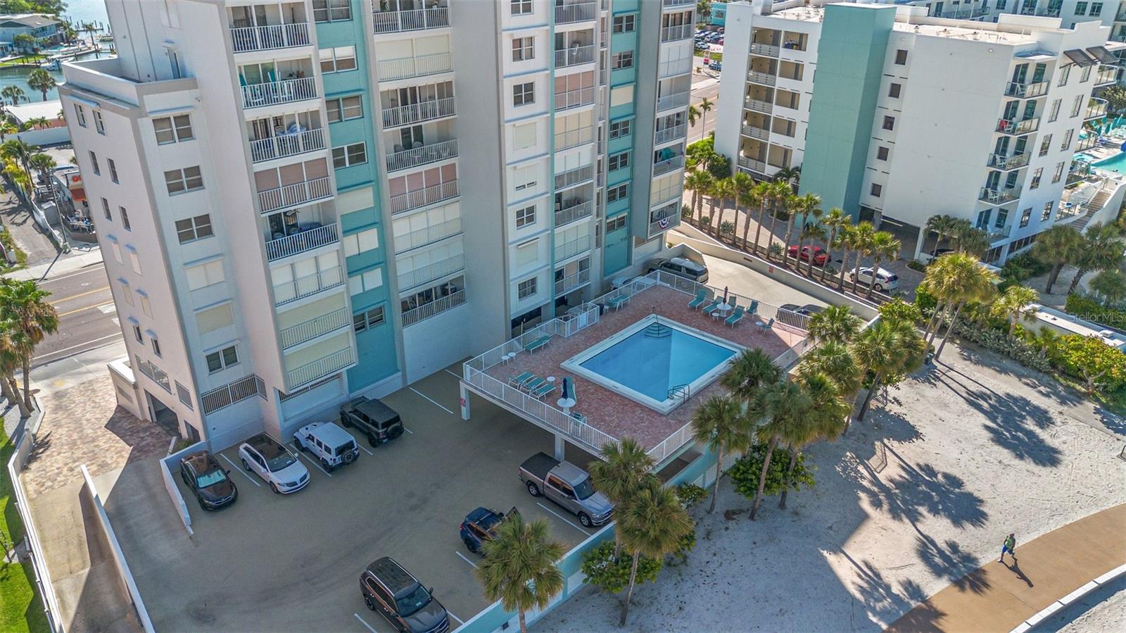 11000 GULF BLVD #702