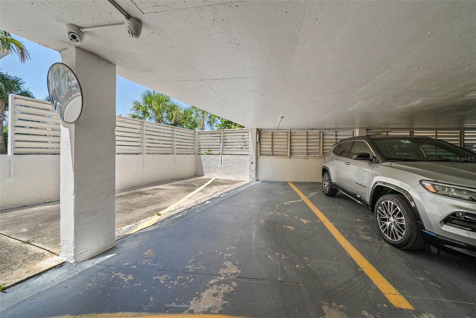 11000 GULF BLVD #702