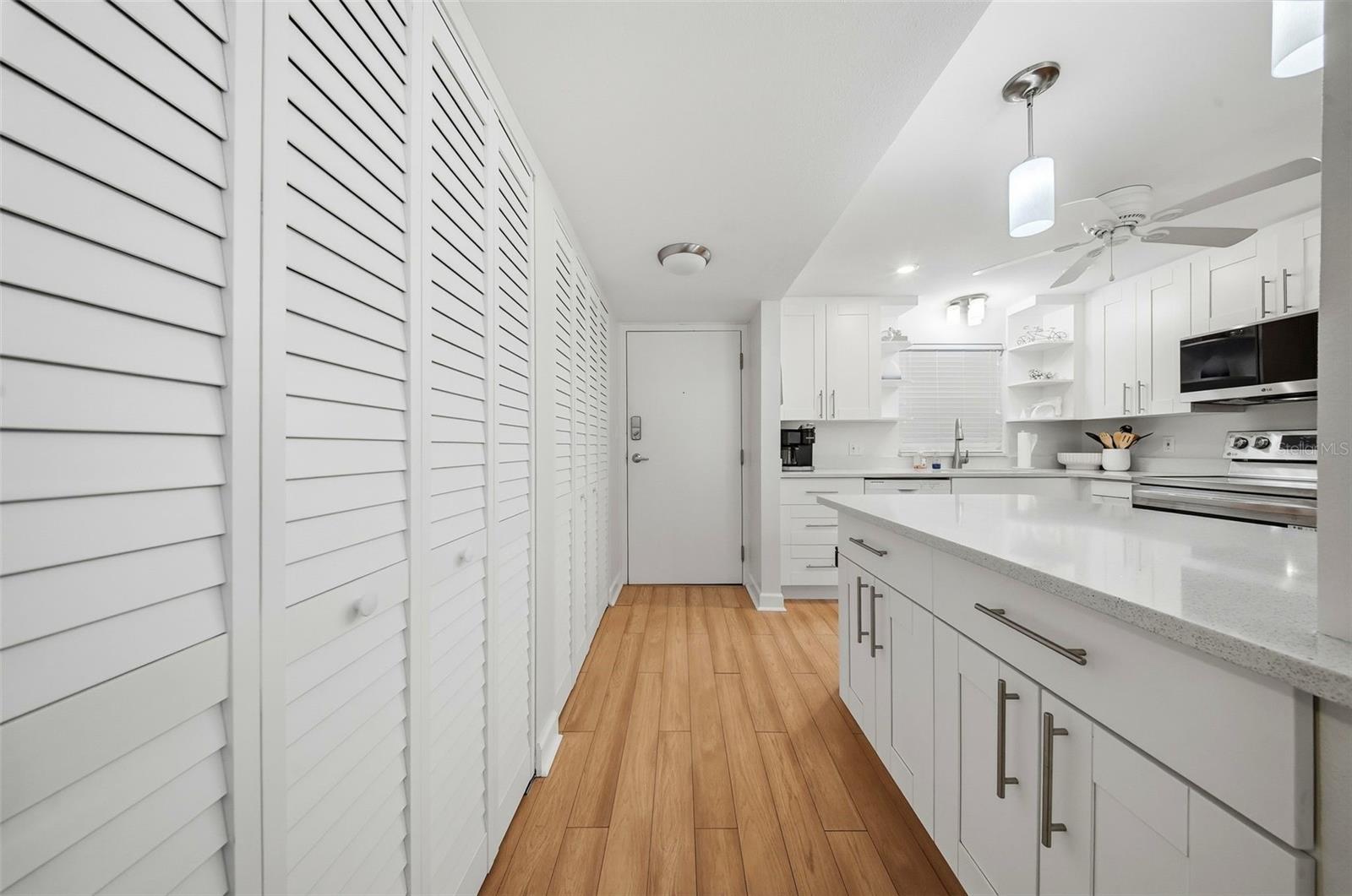 11000 GULF BLVD #702