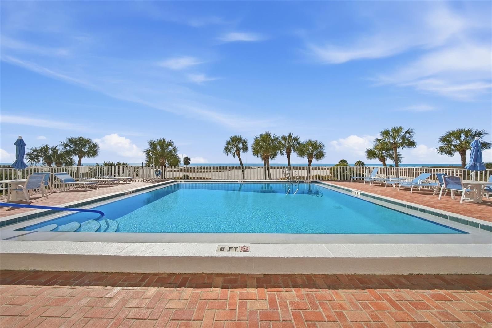 11000 GULF BLVD #702