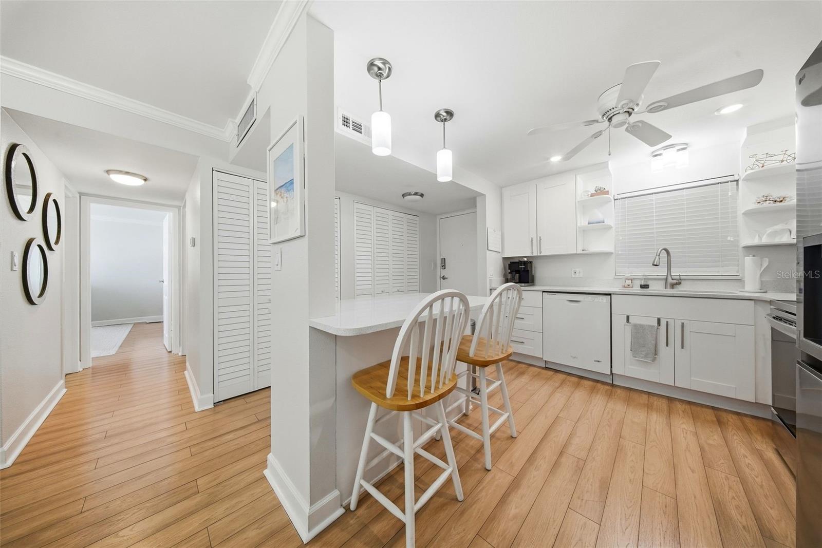 11000 GULF BLVD #702