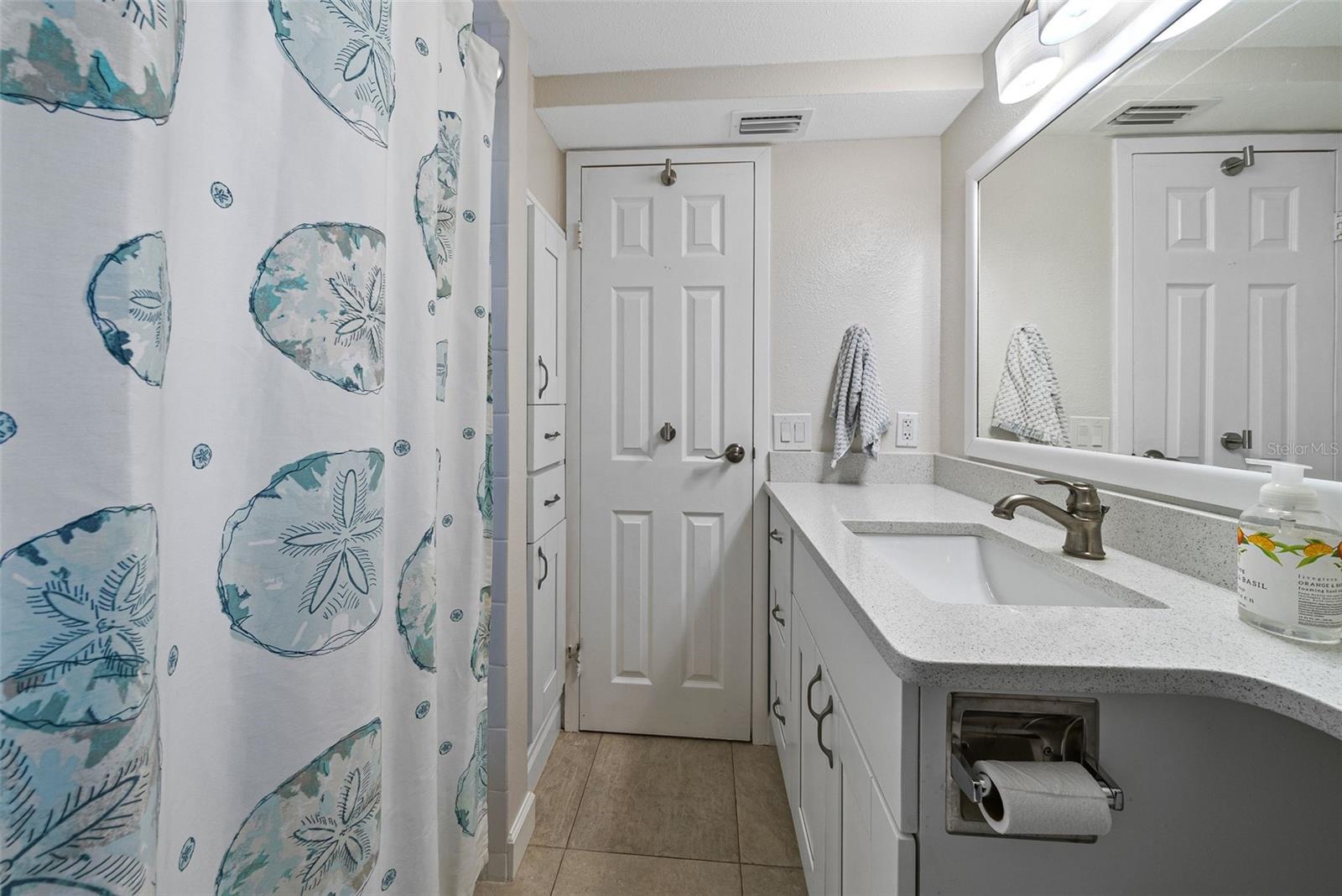 11000 GULF BLVD #702