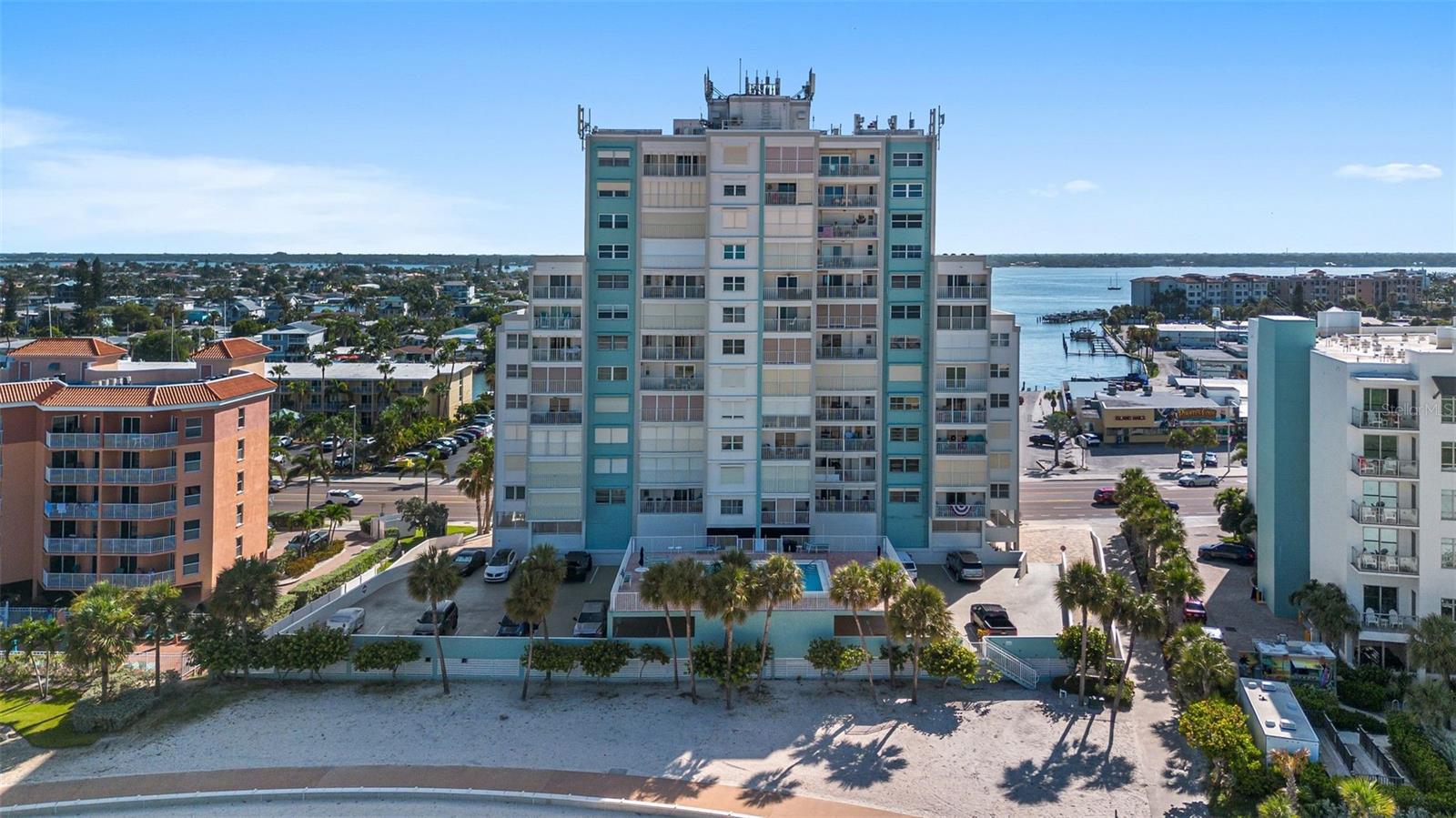 11000 GULF BLVD #702