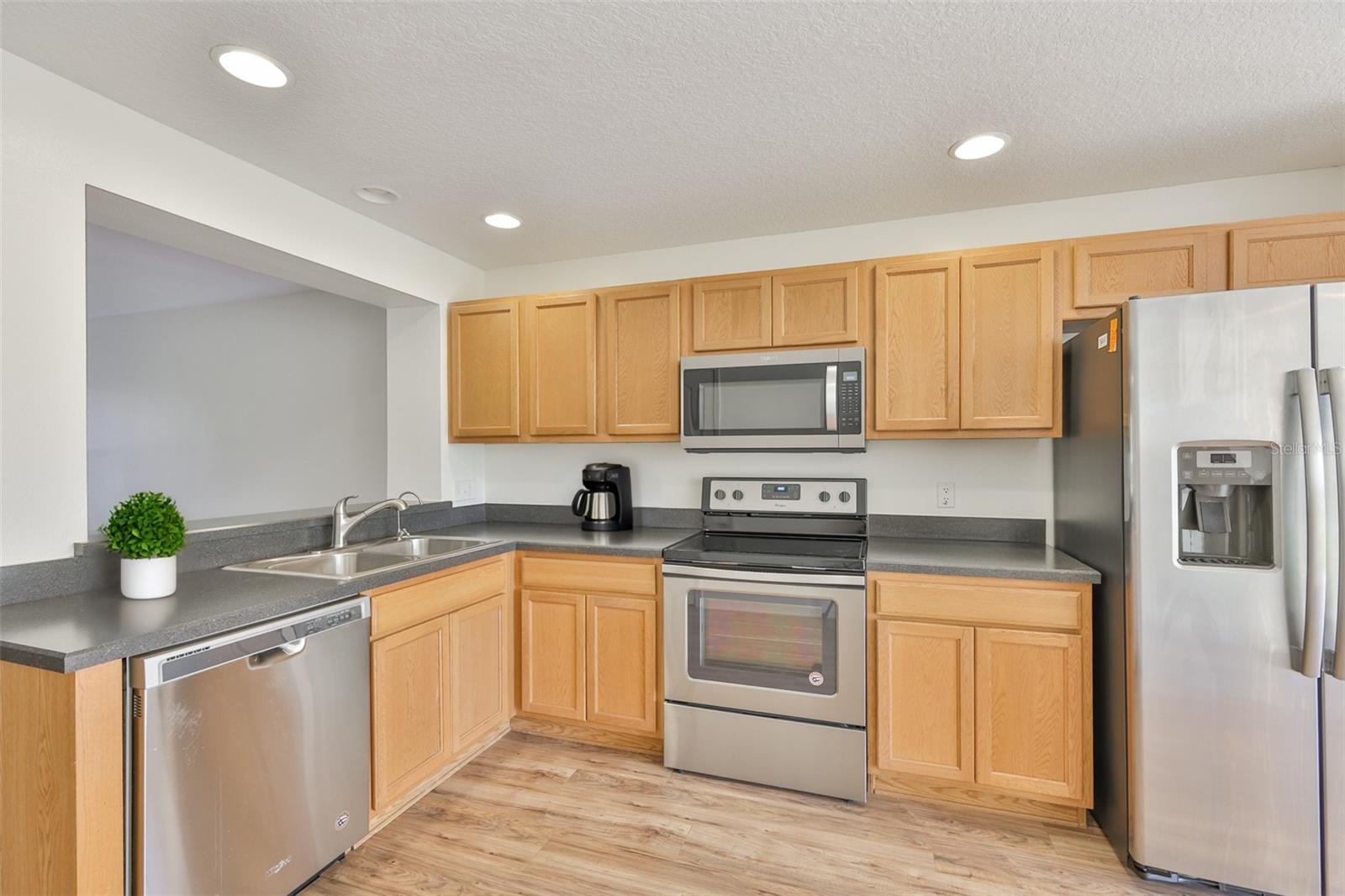 6824 DARTMOUTH HILL ST