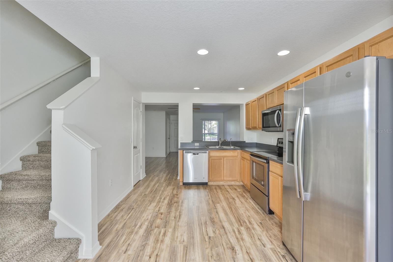 6824 DARTMOUTH HILL ST