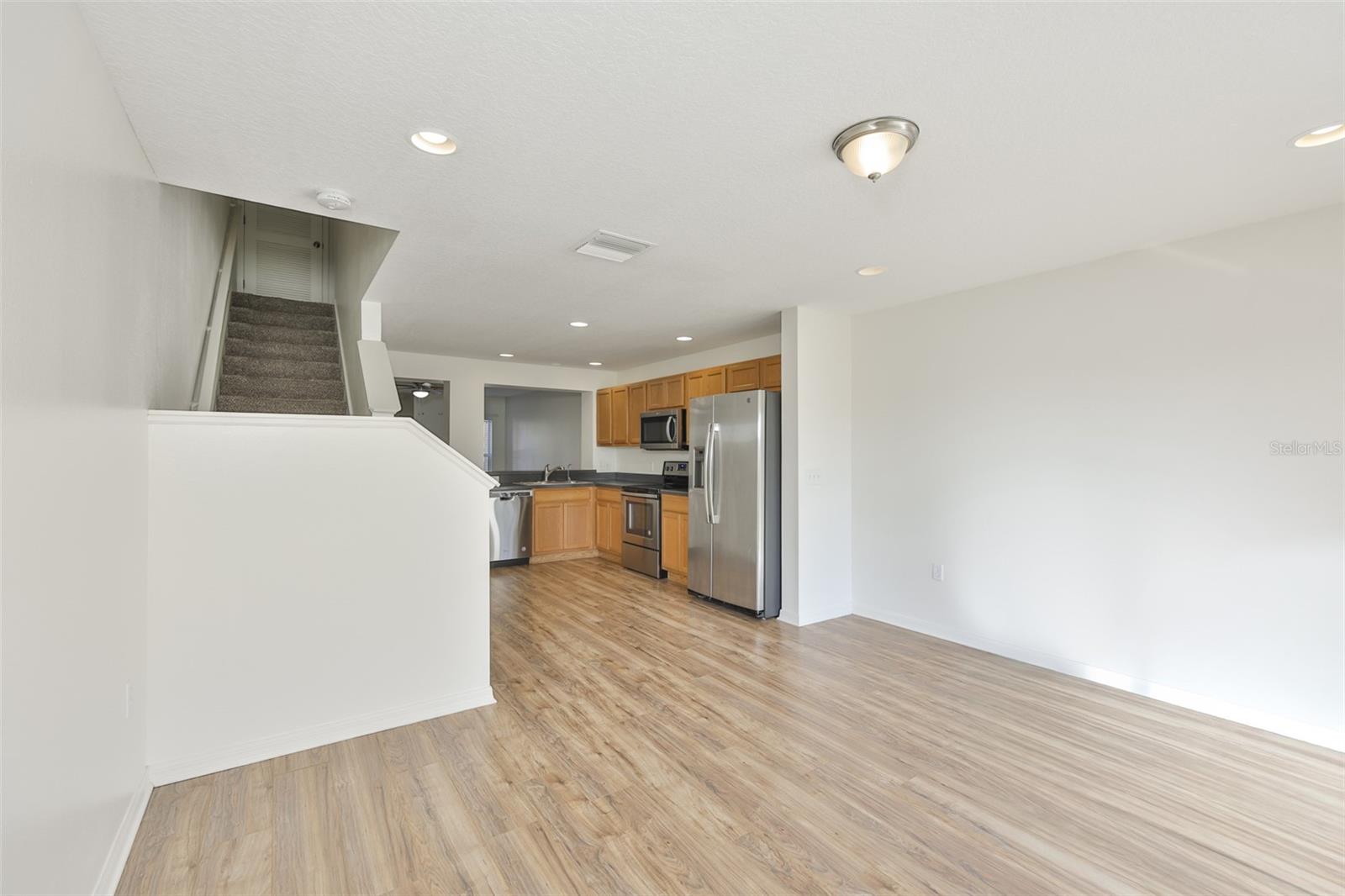 6824 DARTMOUTH HILL ST