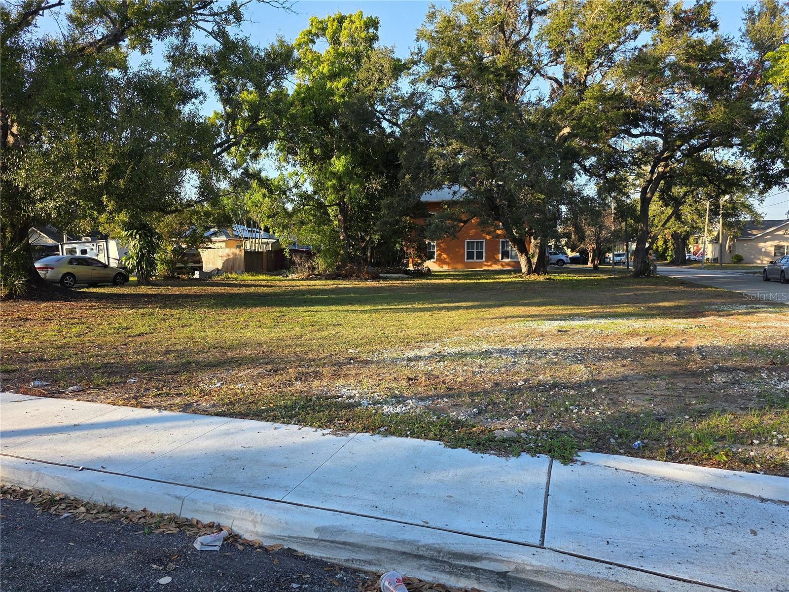 1022 7TH STREET CT W