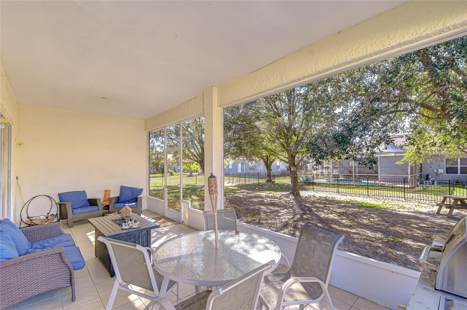 2279 CROSS TEE CT