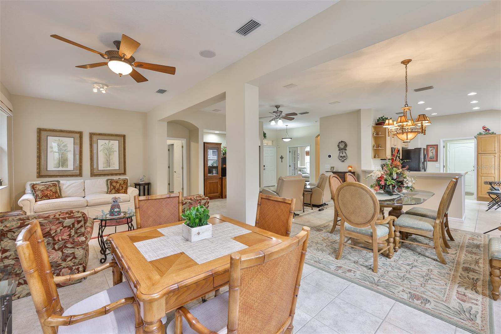 1118 EMERALD DUNES DR