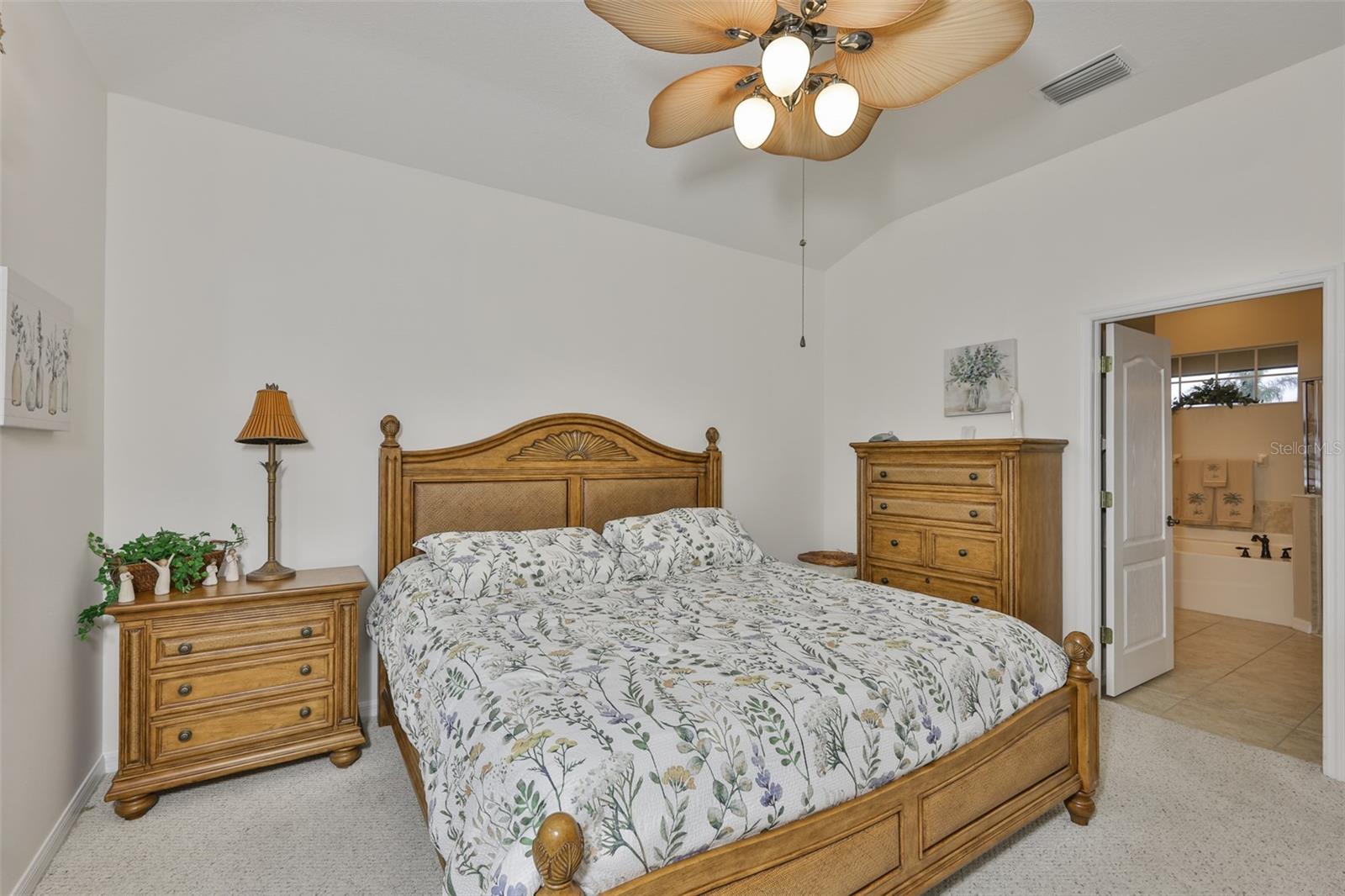 1118 EMERALD DUNES DR