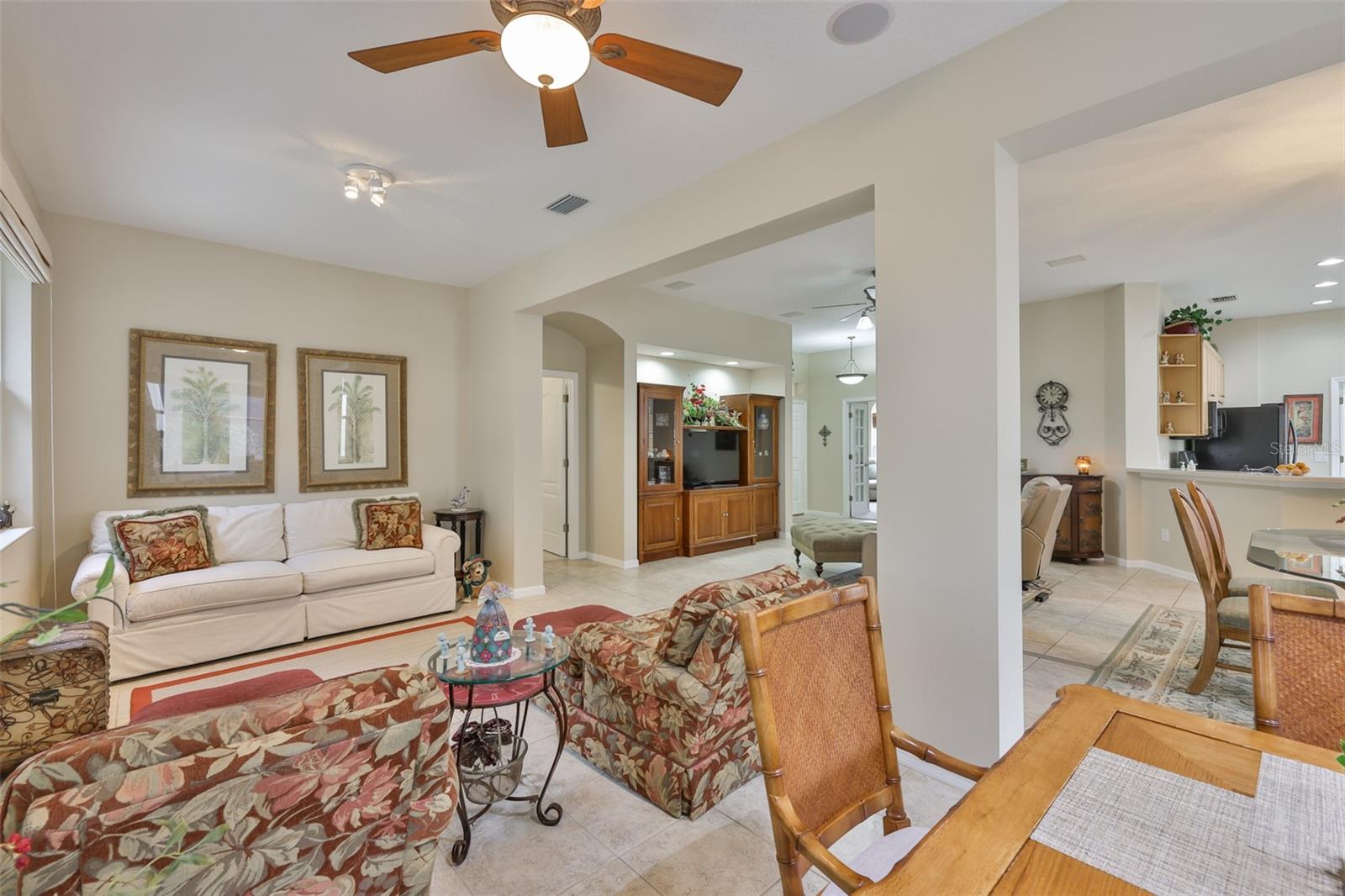 1118 EMERALD DUNES DR