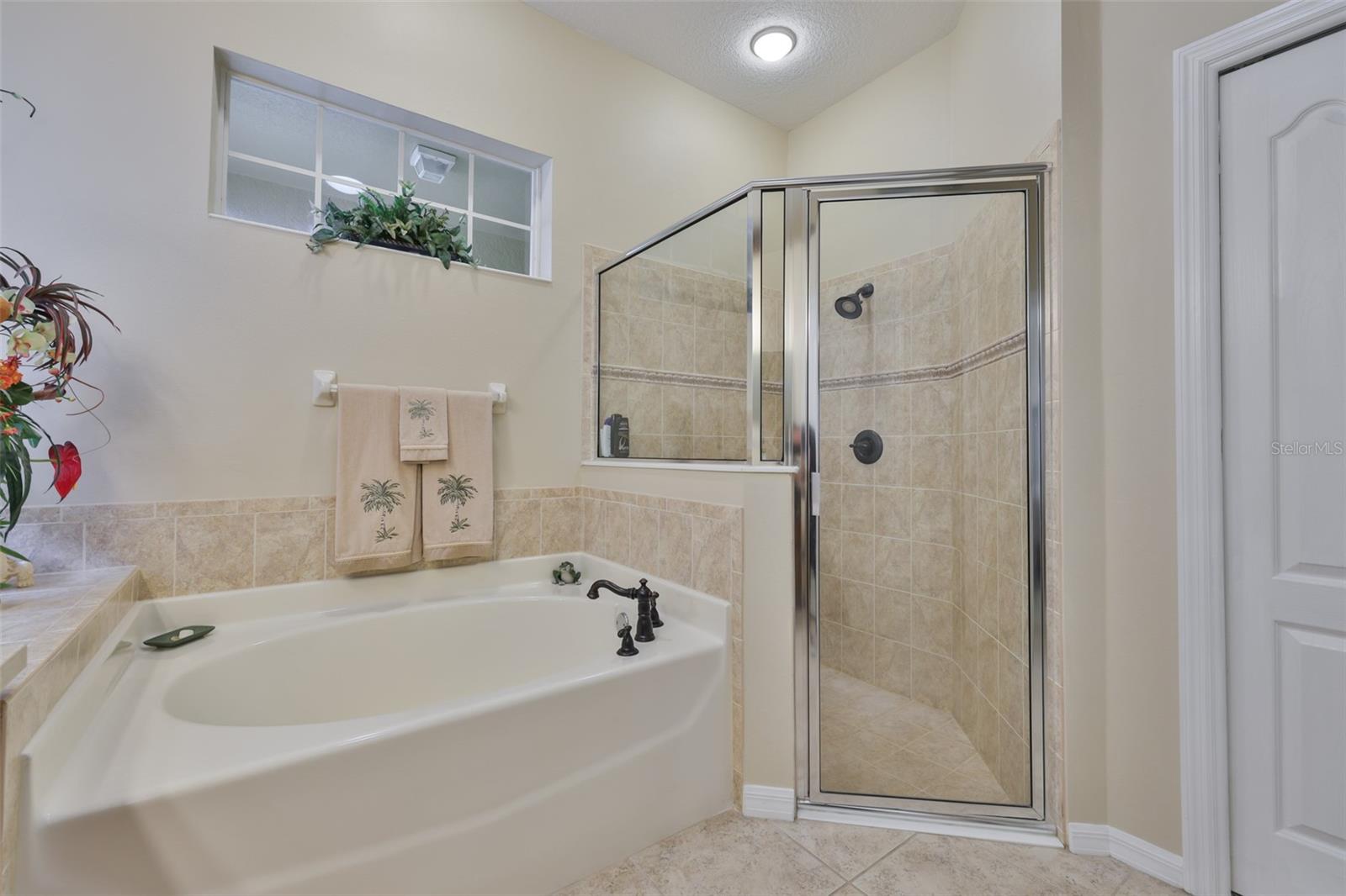 1118 EMERALD DUNES DR