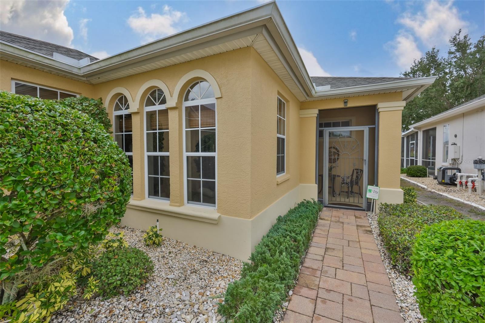 1118 EMERALD DUNES DR