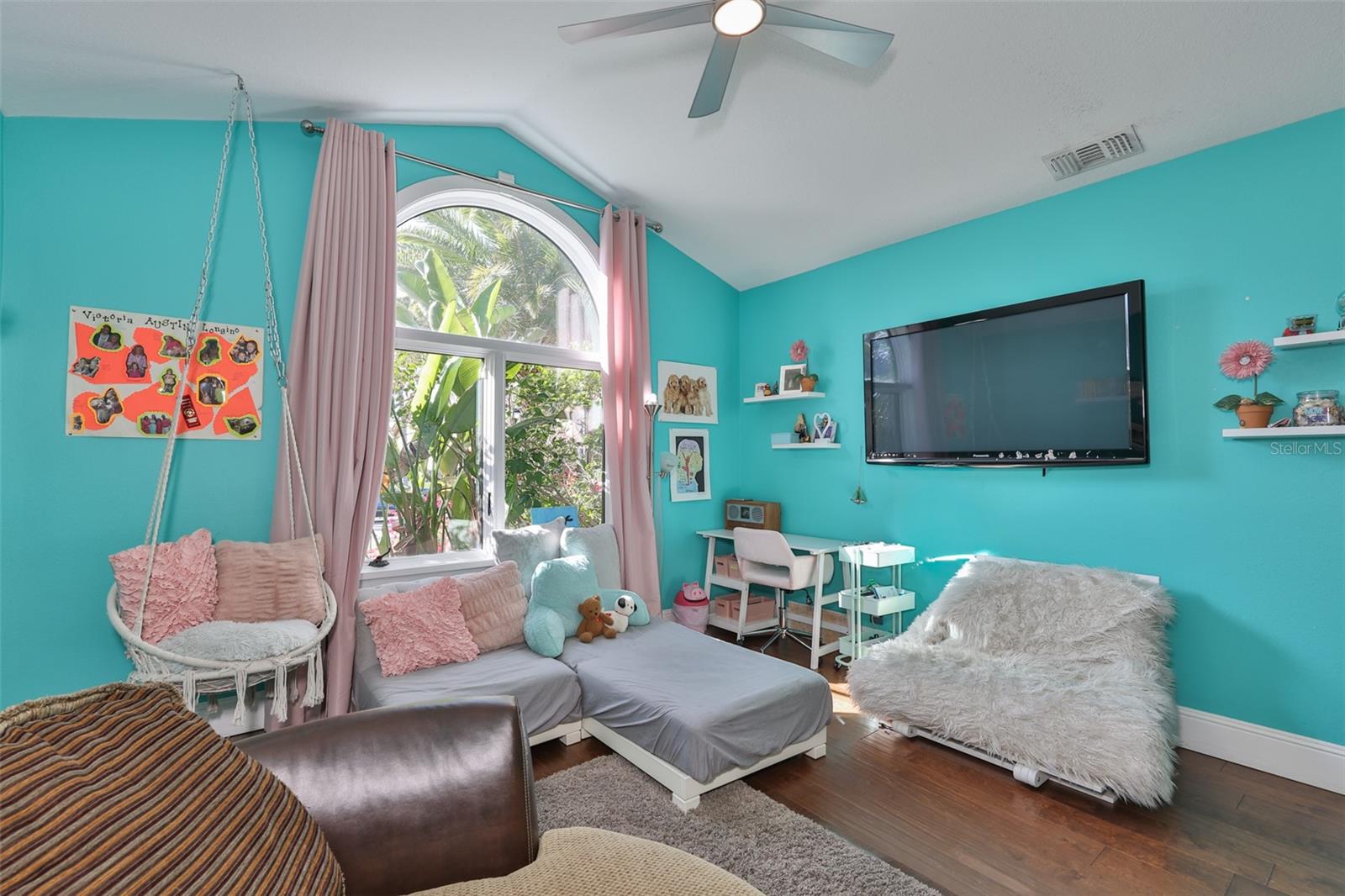 9805 COMPASS POINT WAY