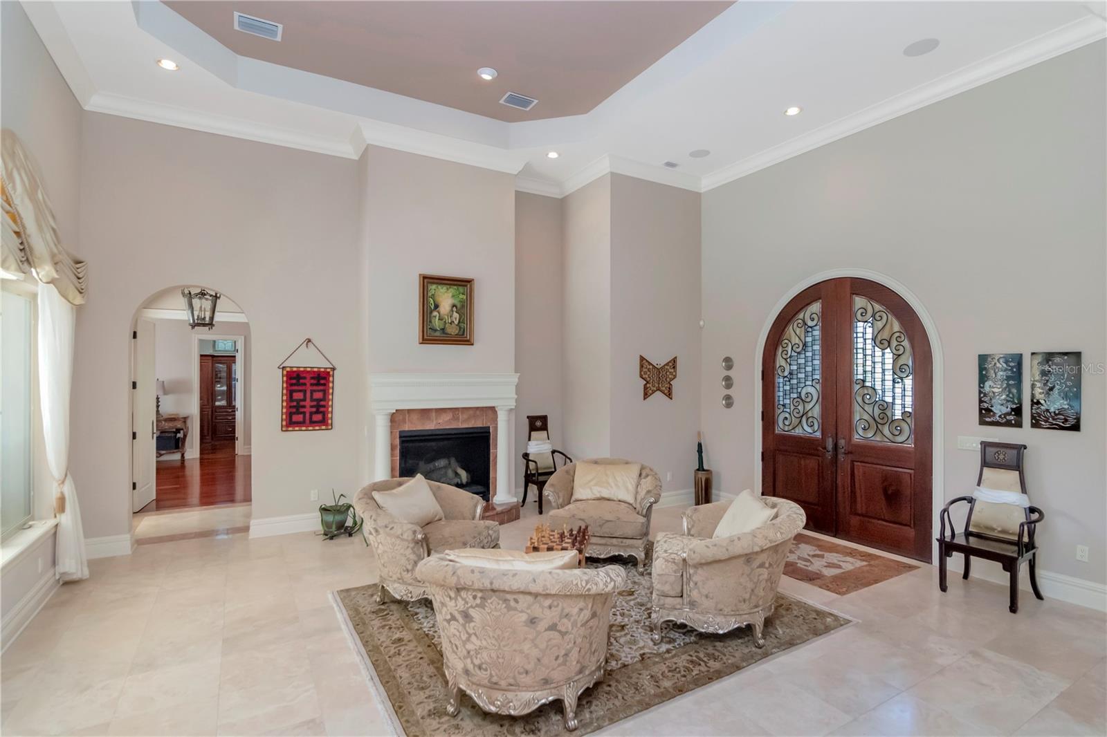 18901 LAKES EDGE WAY